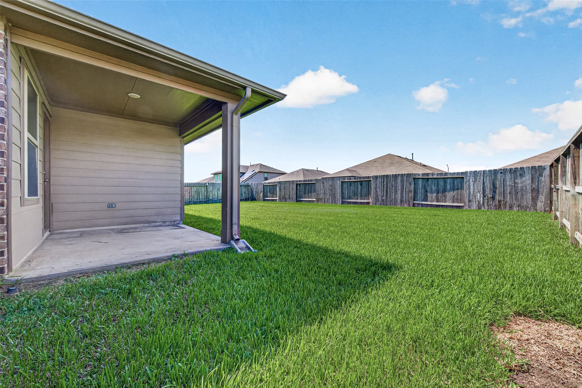 3002 Lightles Manor Court, Katy, TX 77494 Another view of the covered patio.