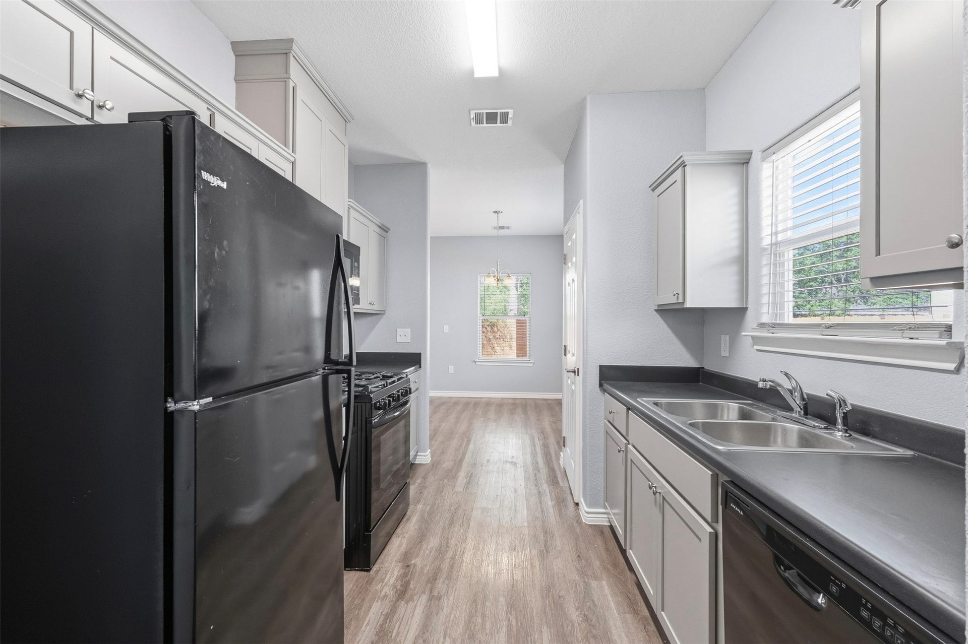 6834 Goforth Street, Houston, TX 77021 6834 Goforth Street, Houston, TX 77021