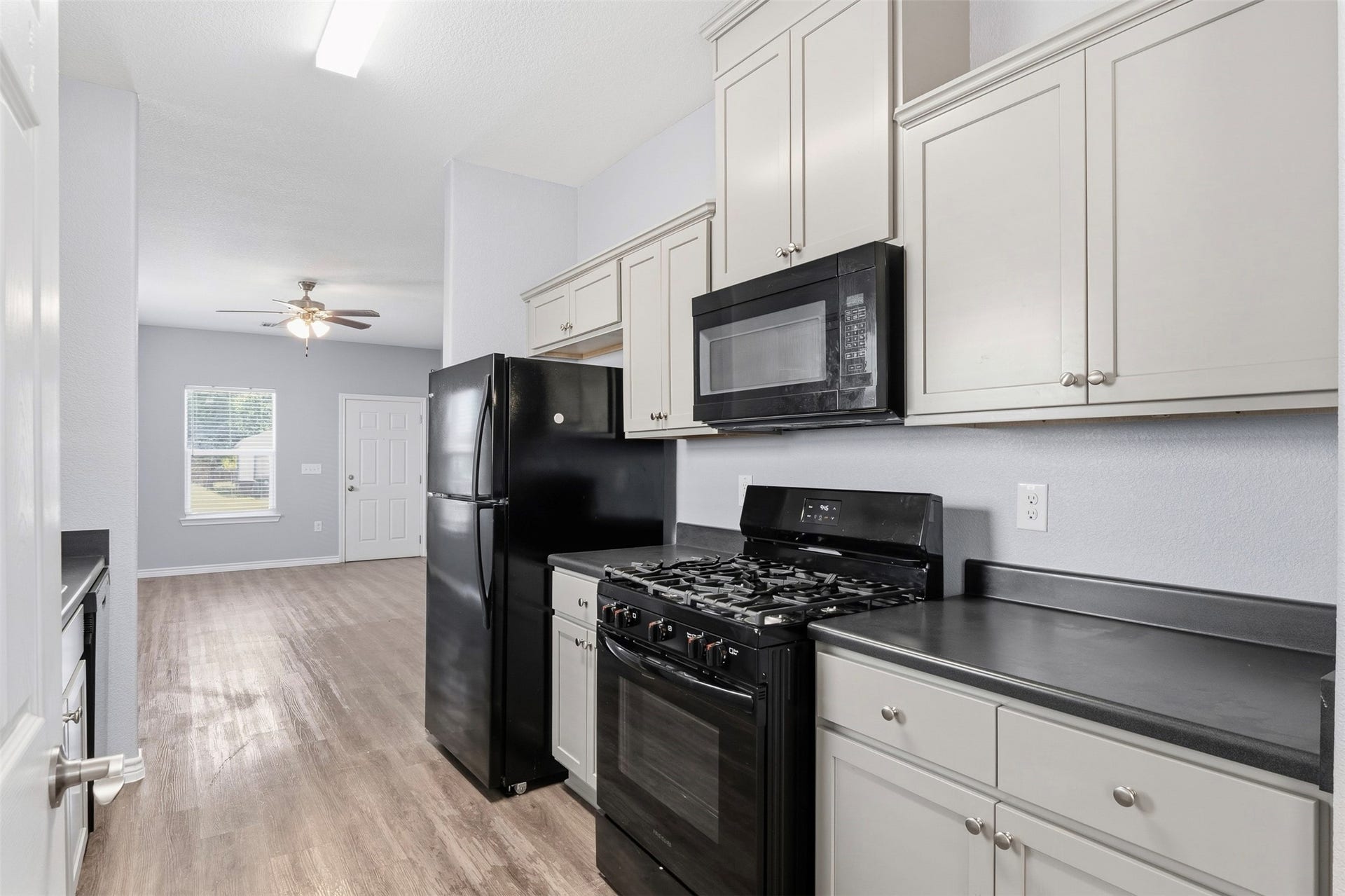 6834 Goforth Street, Houston, TX 77021 6834 Goforth Street, Houston, TX 77021