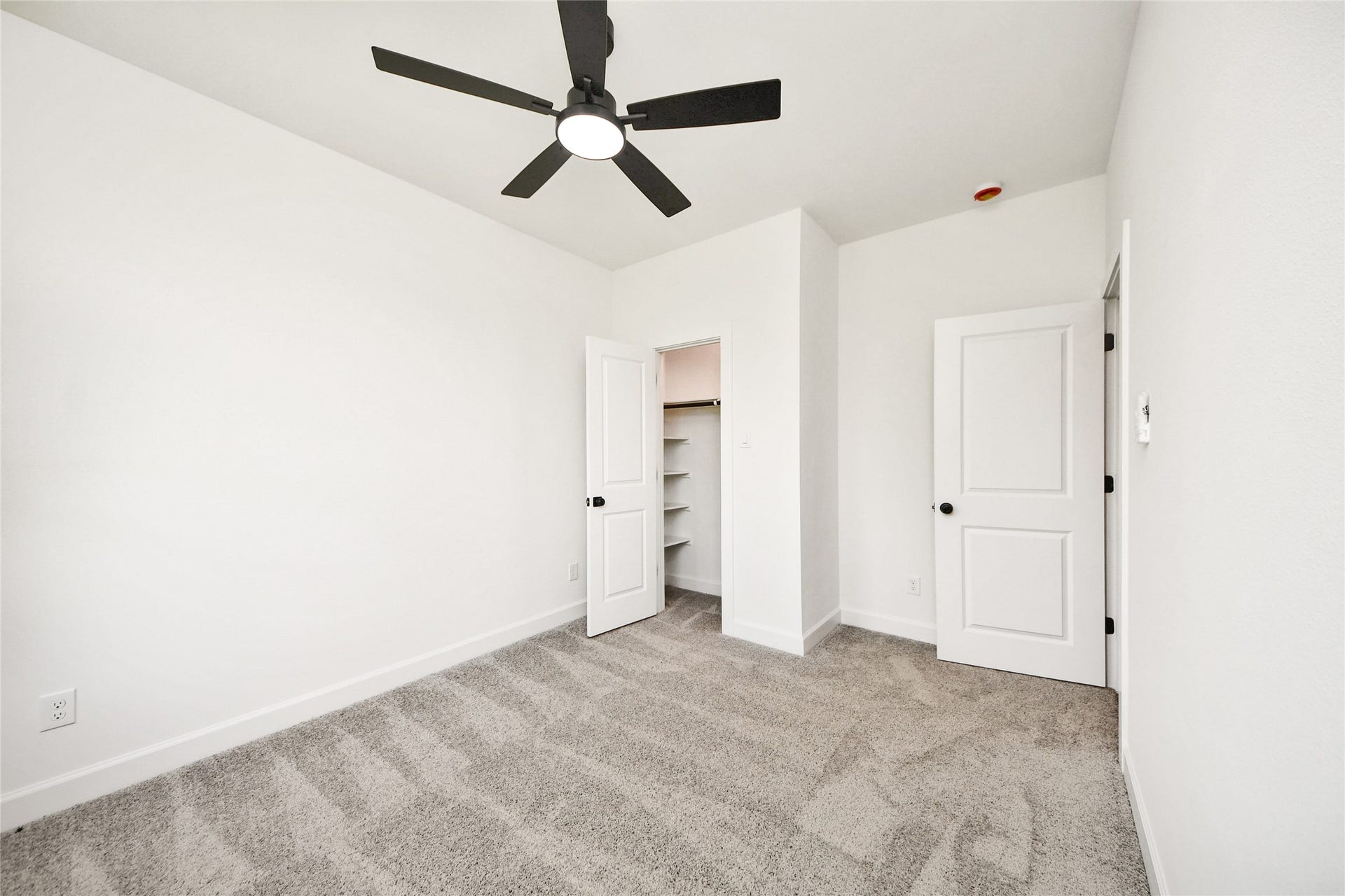 925 1st Street, Hempstead, TX 77445 925 1st Street, Hempstead, TX 77445