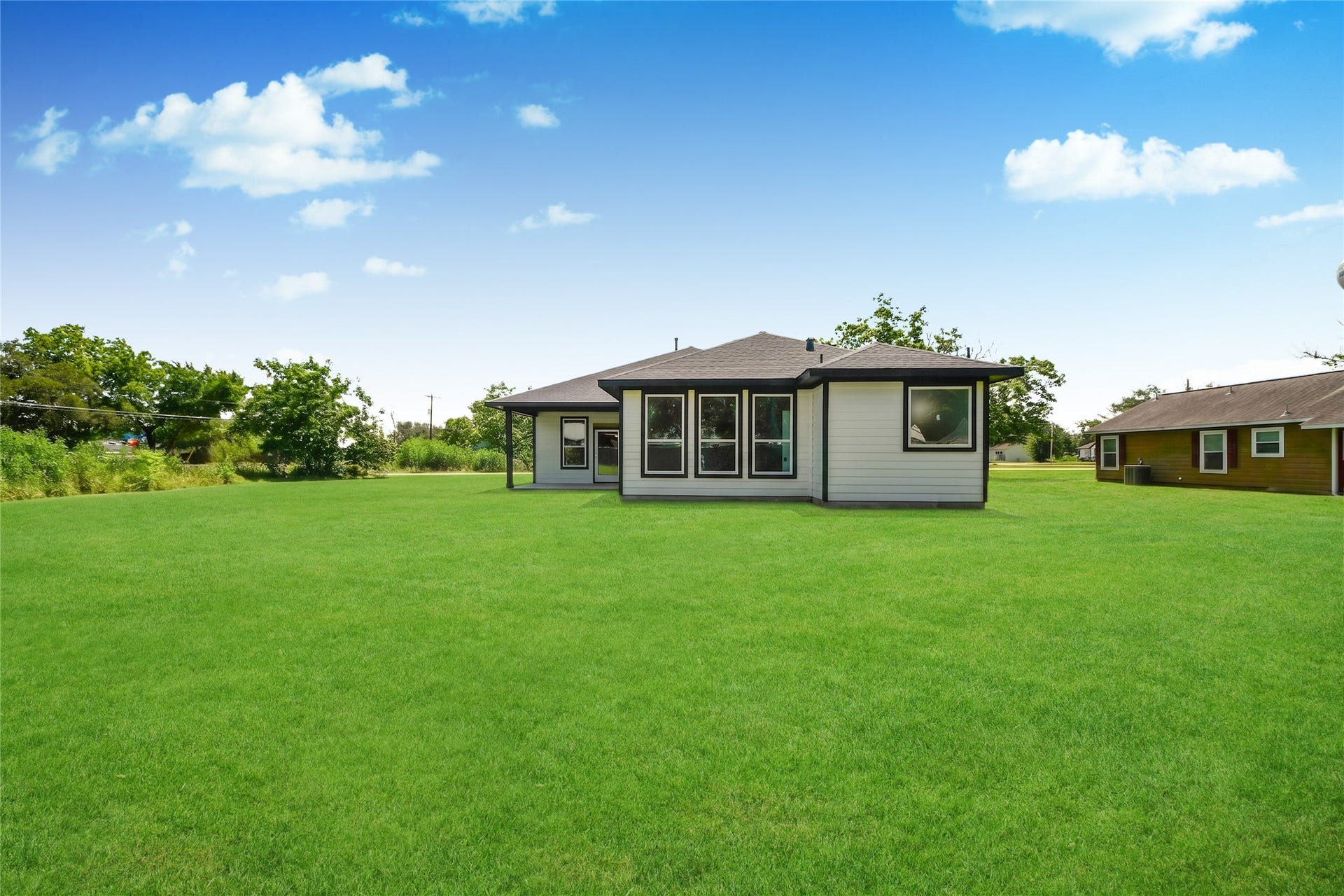 925 1st Street, Hempstead, TX 77445 925 1st Street, Hempstead, TX 77445