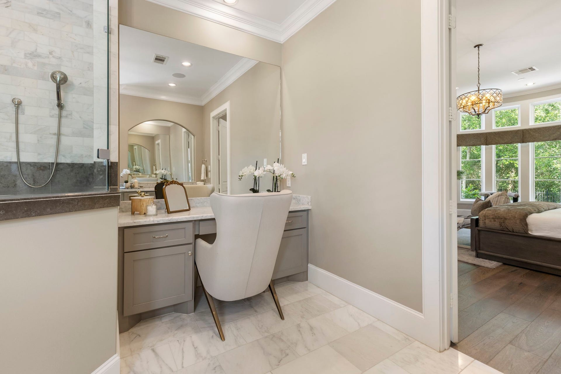 79 Simon Lake Lane, The Woodlands, TX 77381 Dedicated makeup vanity creating a true owner's retreat.