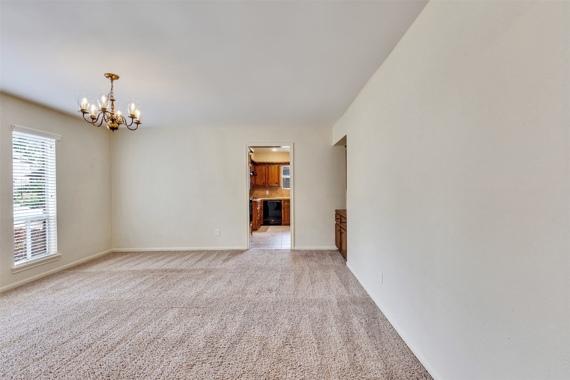 4 Kingsley Court, Conroe, TX 77304