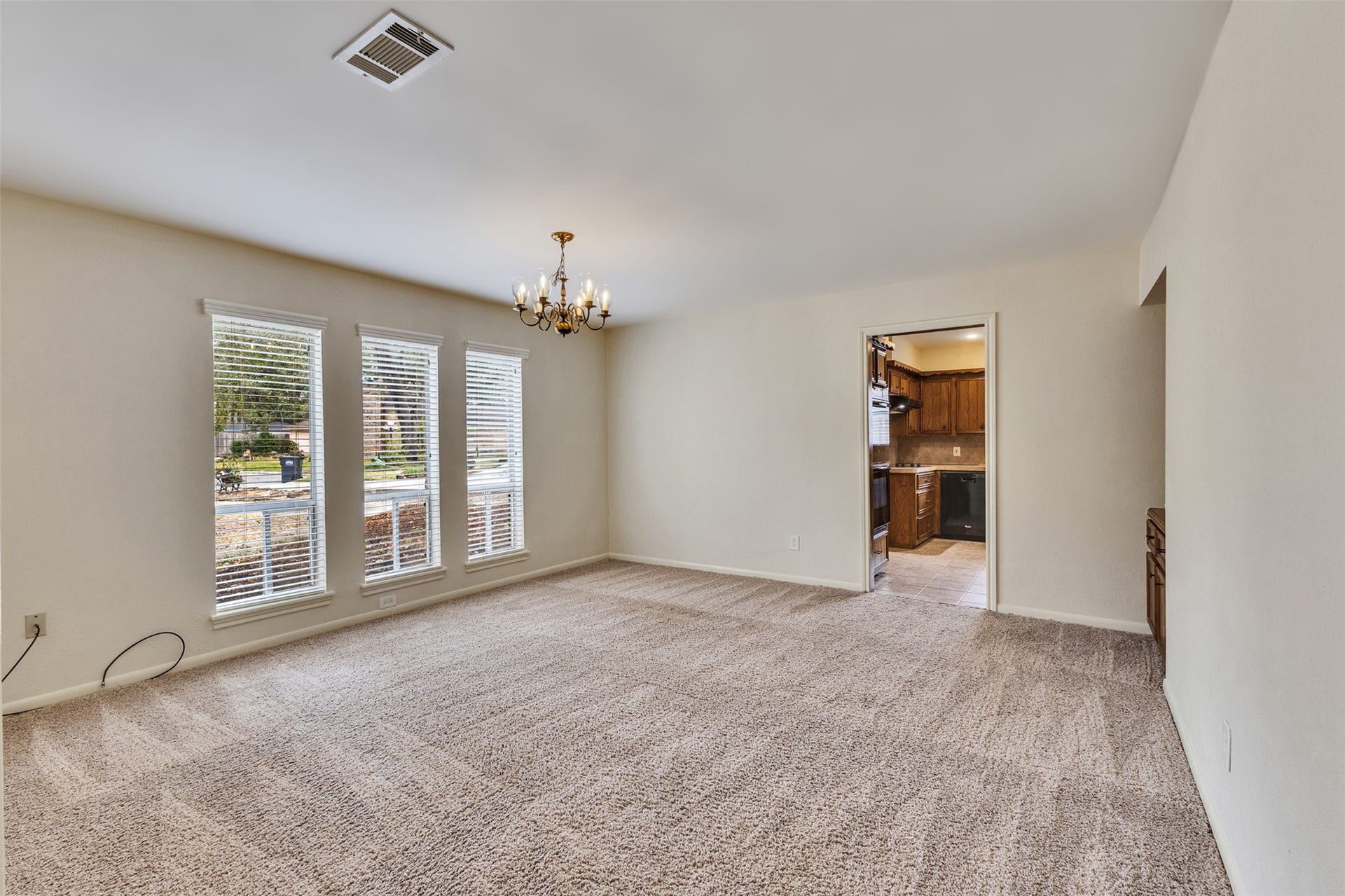 4 Kingsley Court, Conroe, TX 77304