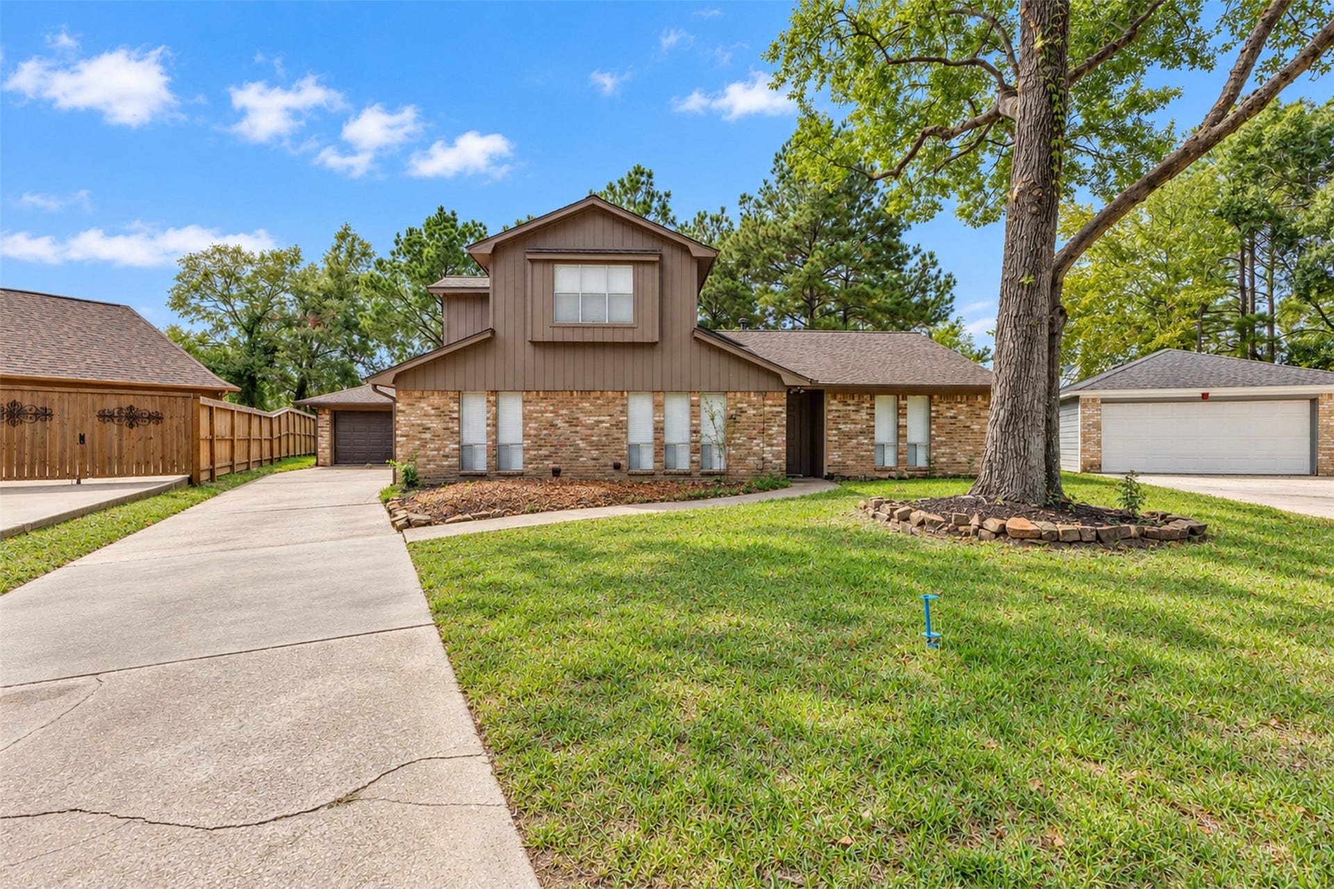 4 Kingsley Court, Conroe, TX 77304
