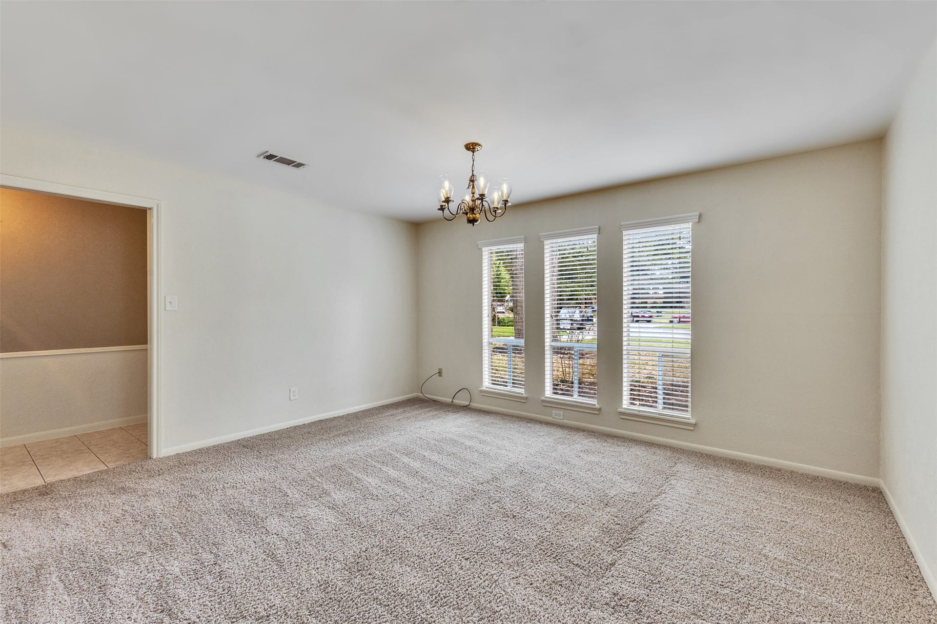 4 Kingsley Court, Conroe, TX 77304