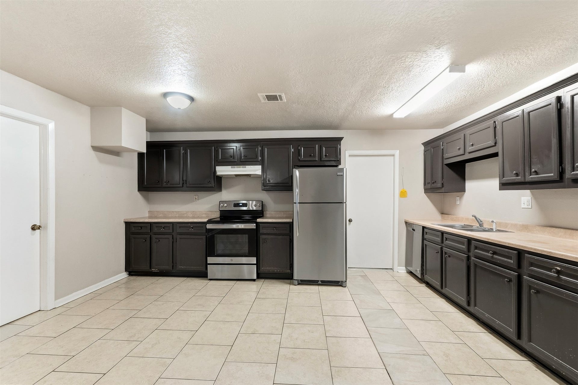 1715 Brazos Street, Rosenberg, TX 77471 1715 Brazos Street, Rosenberg, TX 77471