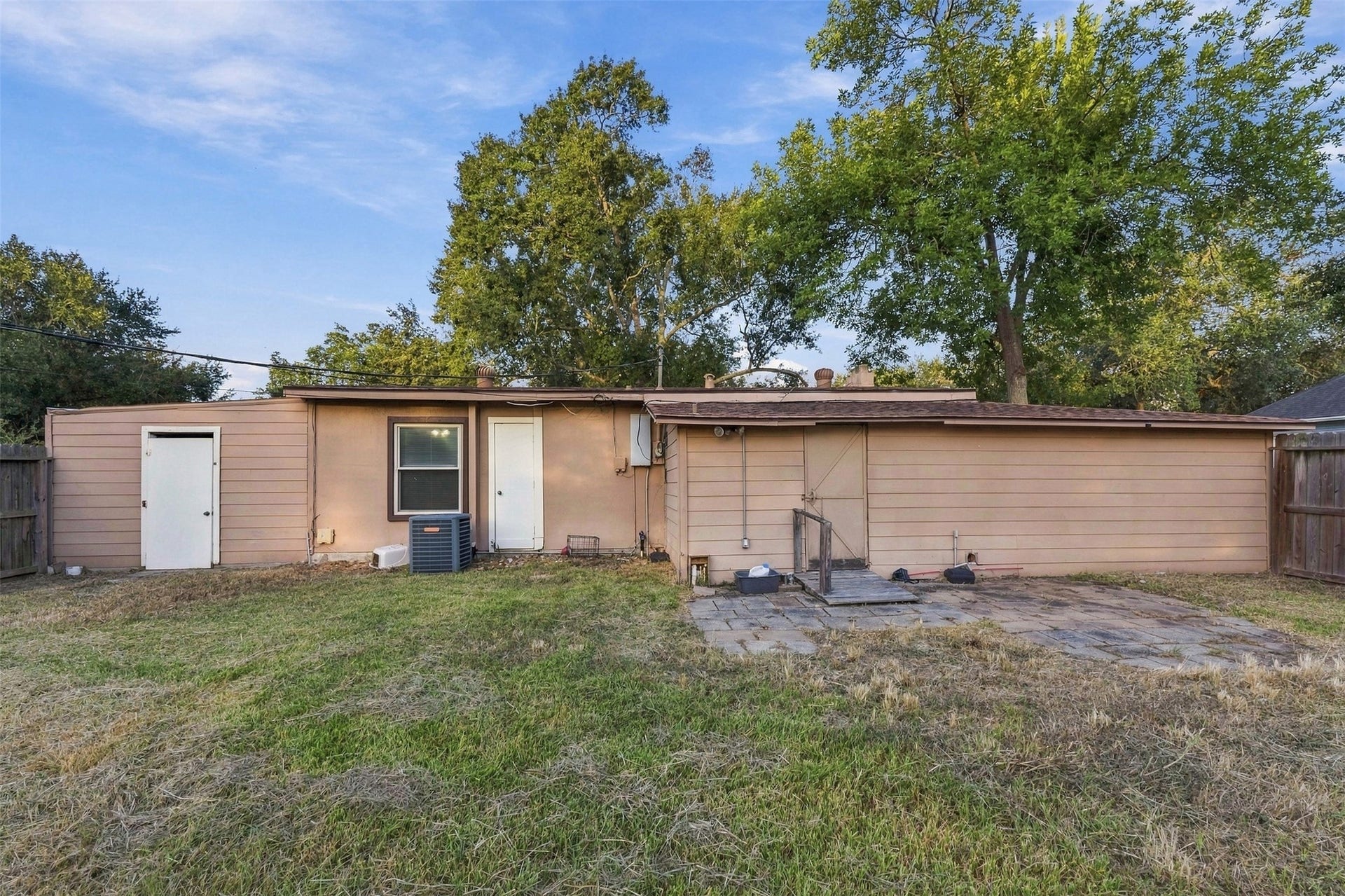 1715 Brazos Street, Rosenberg, TX 77471 1715 Brazos Street, Rosenberg, TX 77471