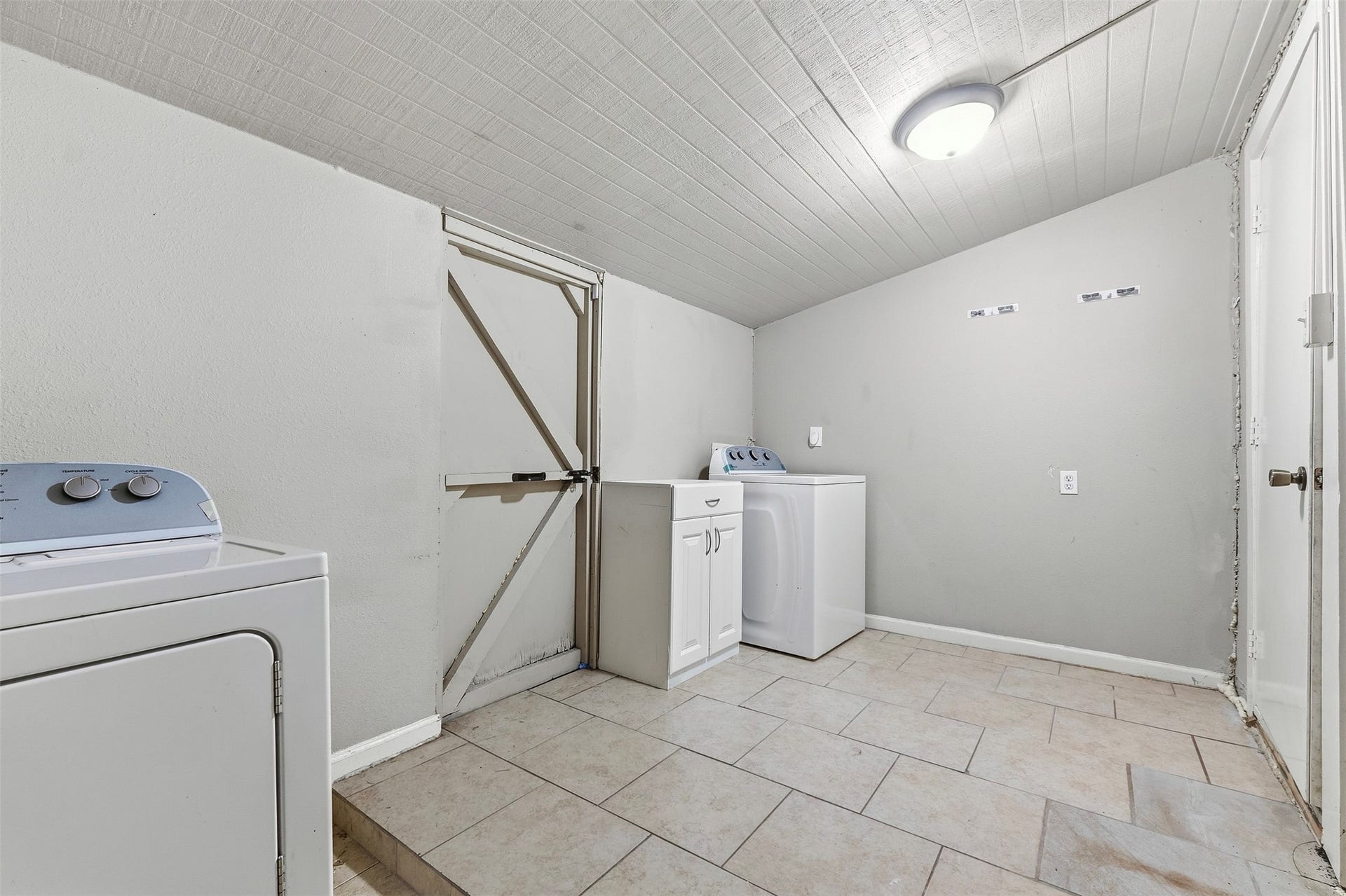 1715 Brazos Street, Rosenberg, TX 77471 1715 Brazos Street, Rosenberg, TX 77471