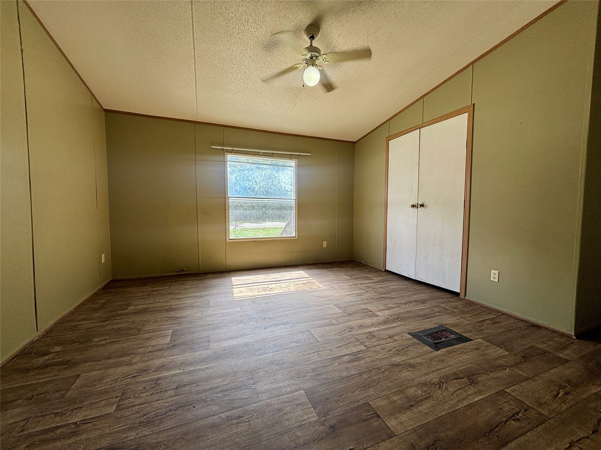 9634 Live Oak Trail, Willis, TX 77318 9634 Live Oak Trail, Willis, TX 77318