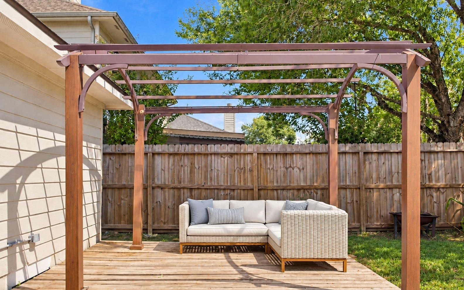 5226 Chasewood Drive, Bacliff, TX 77518 The patio - great for entertaining!