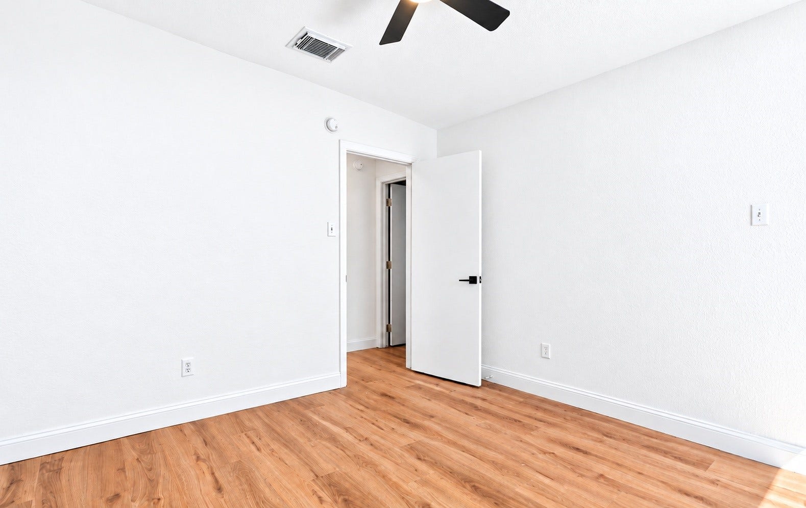 5226 Chasewood Drive, Bacliff, TX 77518 Another angle of the secondary bedroom!
