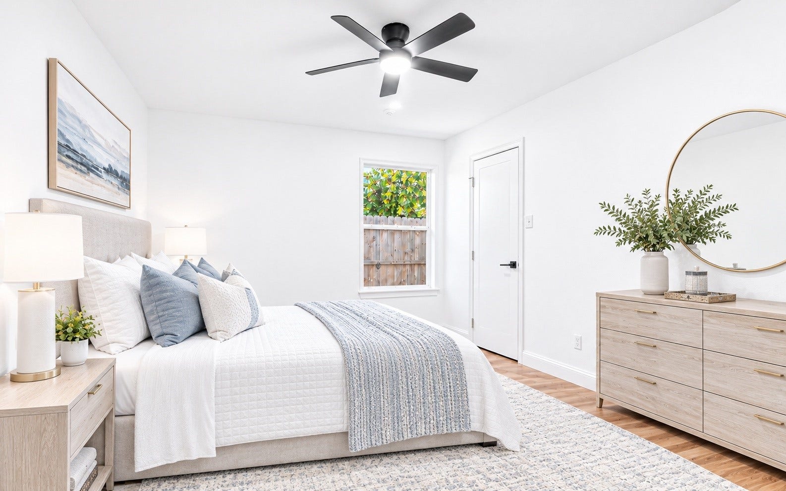 5226 Chasewood Drive, Bacliff, TX 77518 One of the secondary baedrooms!
*This photo has been virtually staged*