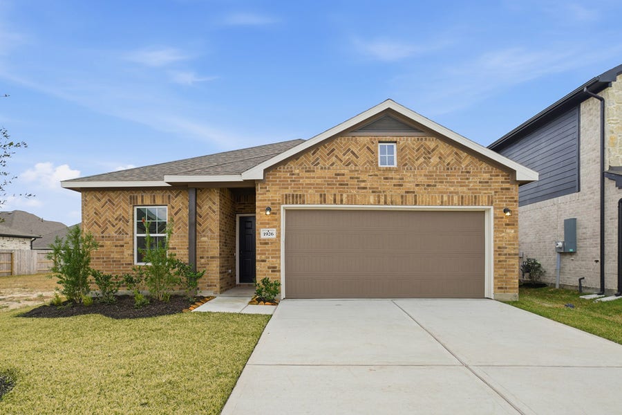 Property photo for 1926 Middle Pass Lane, Angleton, TX