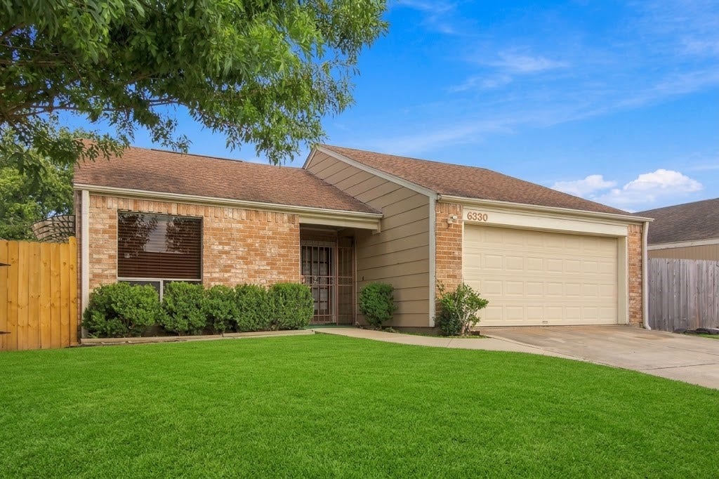 6330 Ludington Drive, Houston, TX 77035 6330 Ludington Drive, Houston, TX 77035