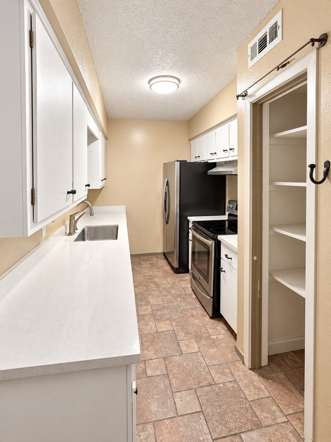 8225 Kingsbrook Road, #119, Houston, TX 77024 8225 Kingsbrook Road, #119, Houston, TX 77024