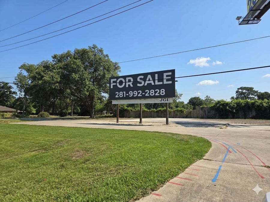 Property photo for 1002 Blackhaw Street, Houston, TX