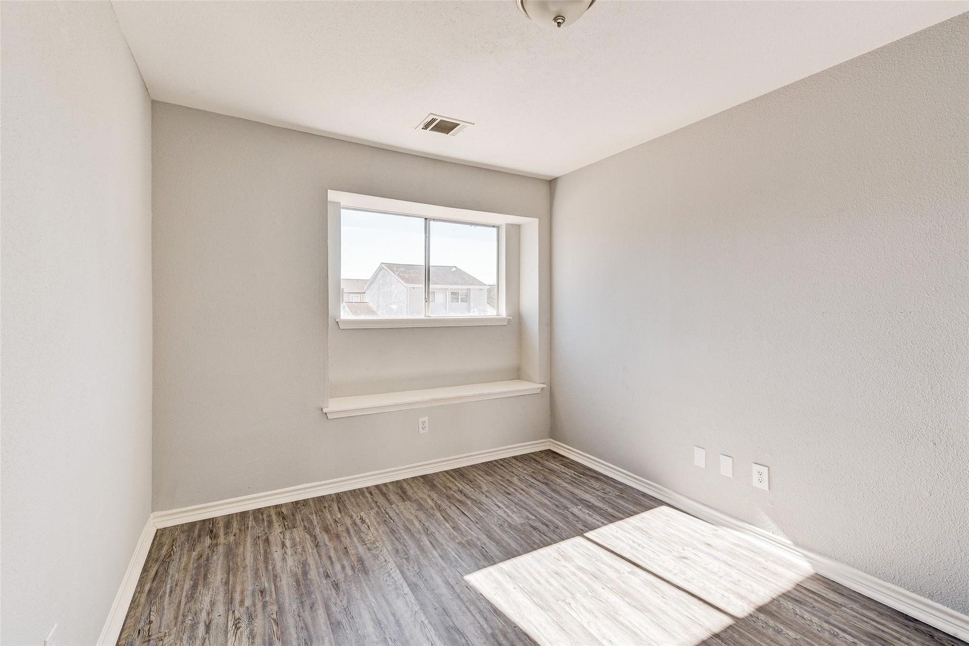 10318 Sommerville Avenue, Houston, TX 77041 10318 Sommerville Avenue, Houston, TX 77041