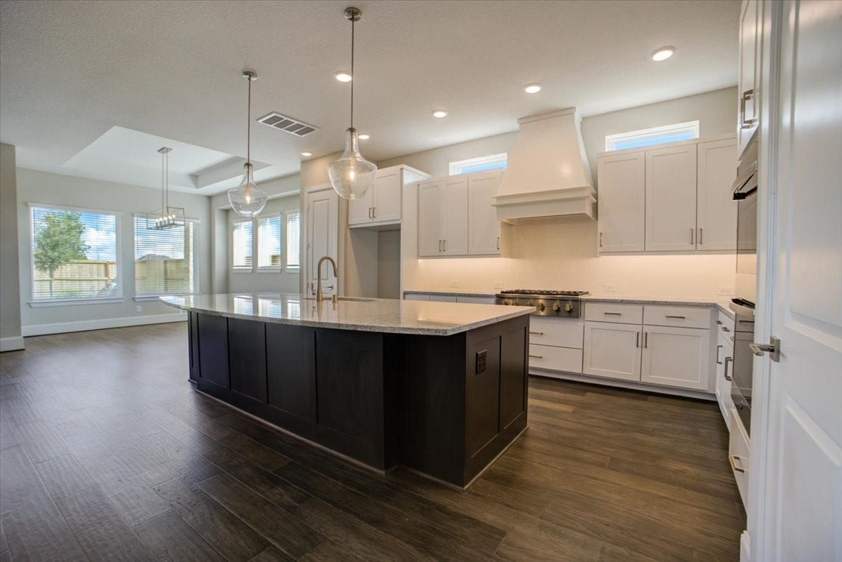 2106 Shadow Falls Drive, Missouri City, TX 77459 Photo does not represent actual home options and selection. Ask Sales consultant for specific selections.