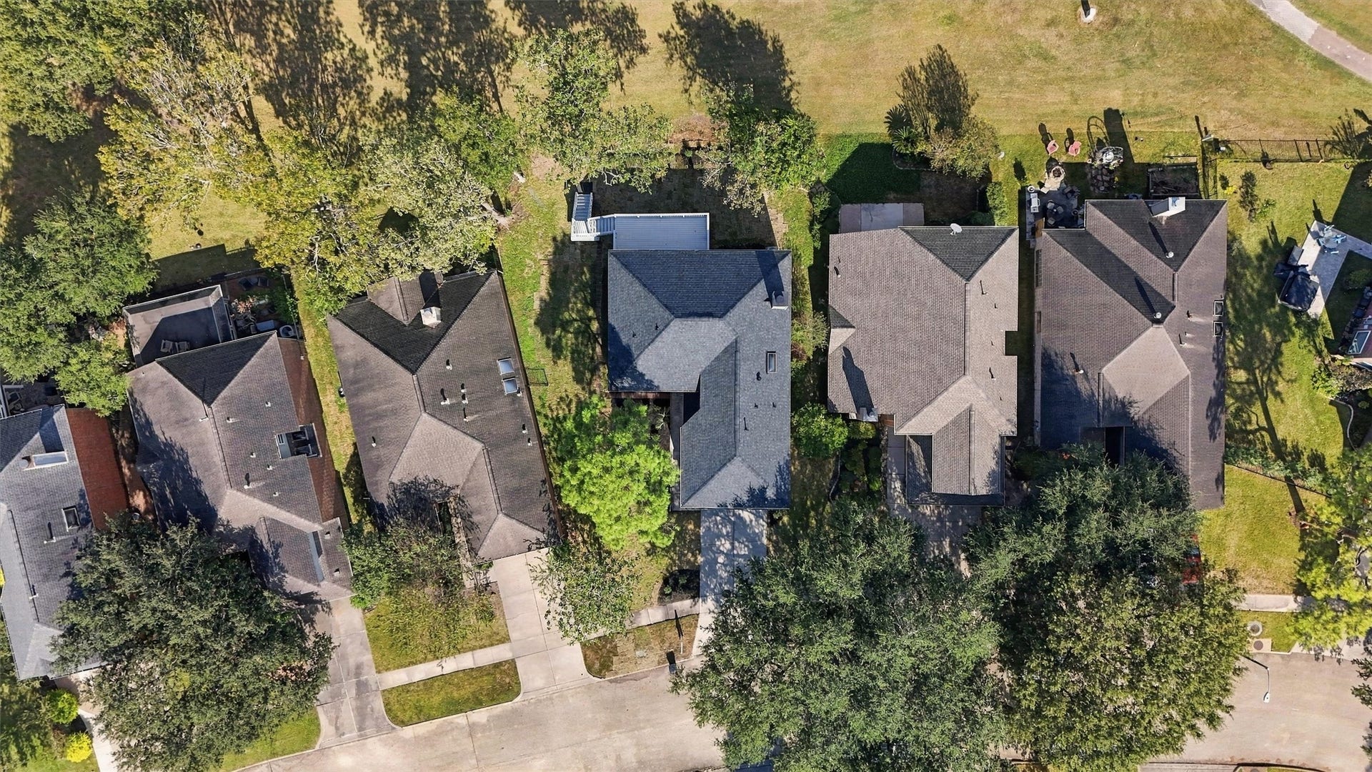 4756 Oakmont Court, League City, TX 77573 4756 Oakmont Court, League City, TX 77573