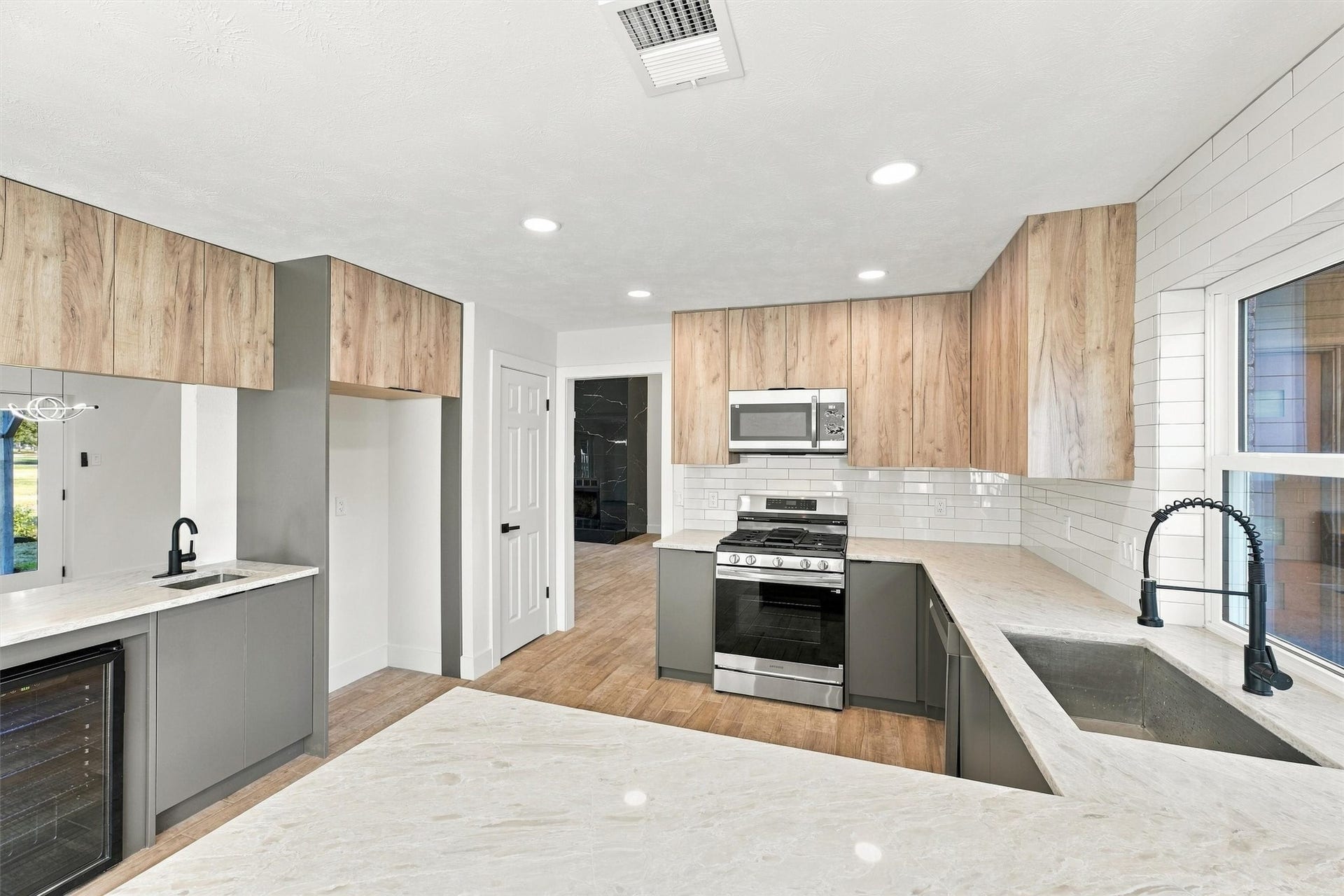 4756 Oakmont Court, League City, TX 77573 4756 Oakmont Court, League City, TX 77573