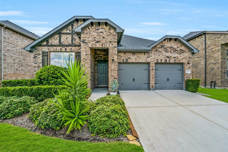 Property photo for 17076 Easter Lily Drive, Conroe, TX
