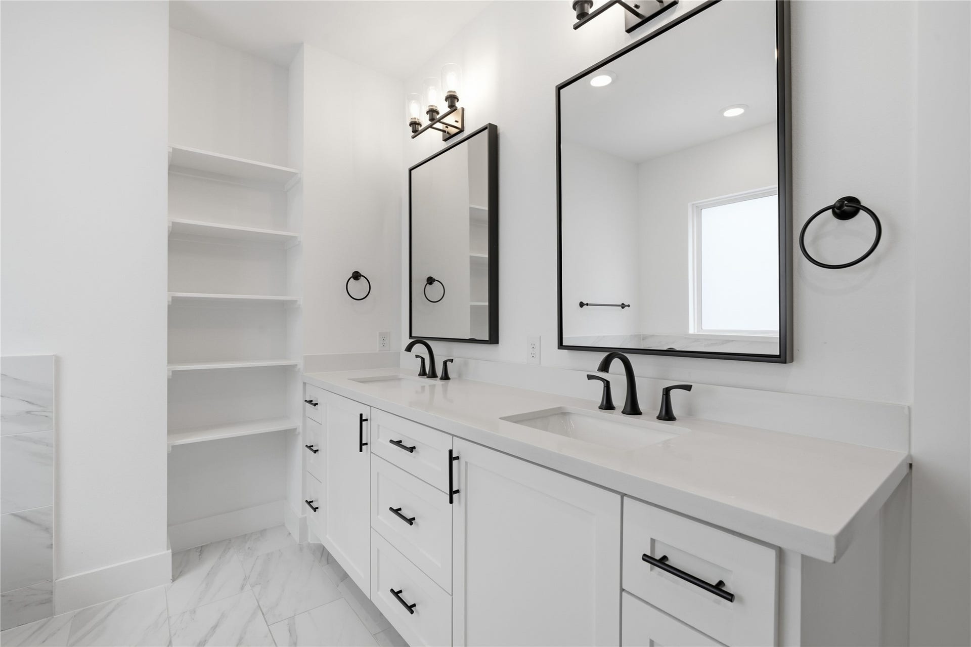 712 W Donovan Street, #C, Houston, TX 77091