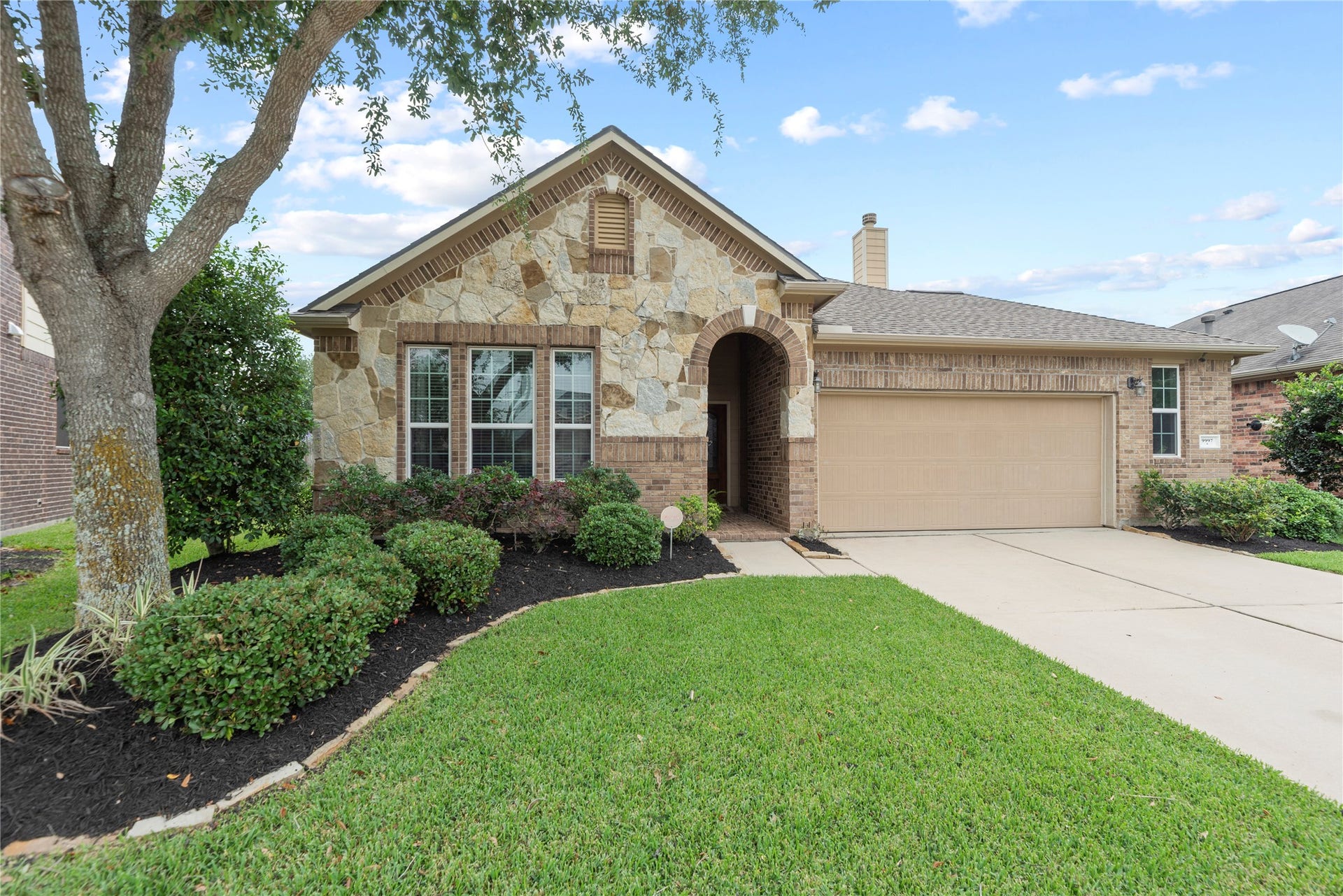 9997 Willow Falls Lane, Brookshire, TX 77423 9997 Willow Falls Lane, Brookshire, TX 77423