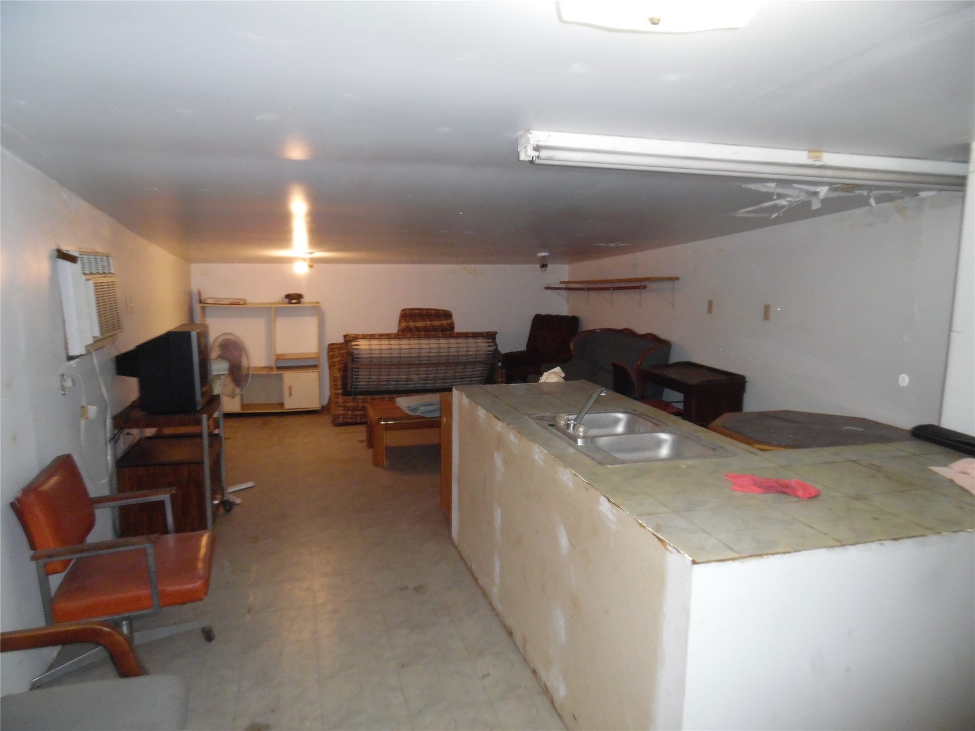 14084 Highway 6, Santa Fe, TX 77517 Upstairs area Could be Temporary Living Quarters