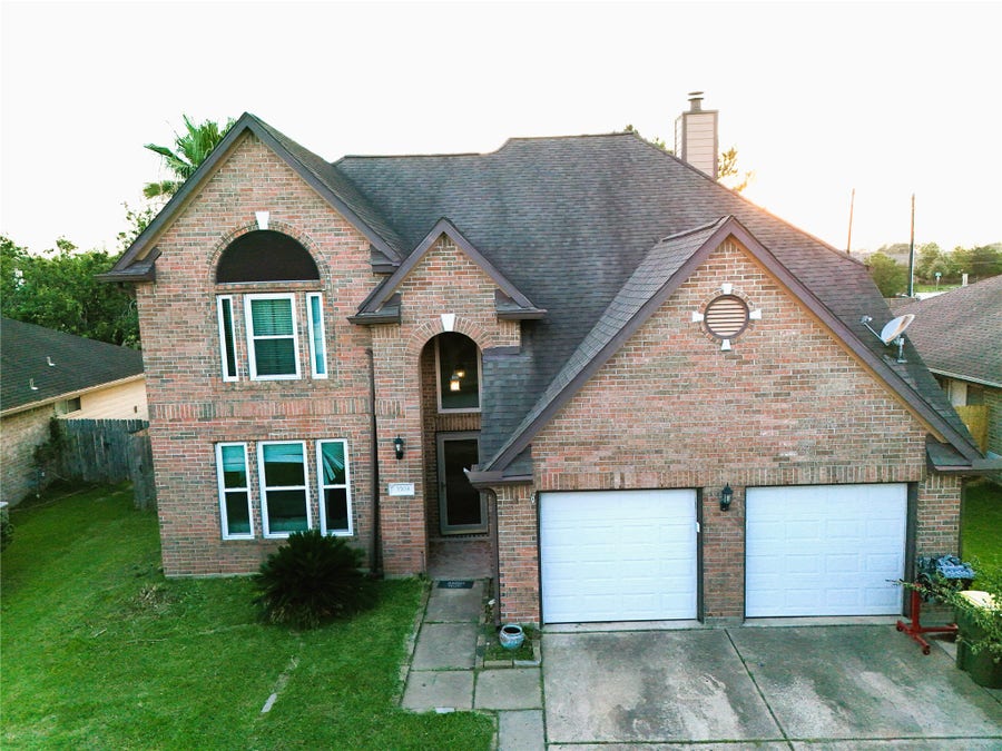 Property photo for 3504 Whitestone Drive, Pearland, TX