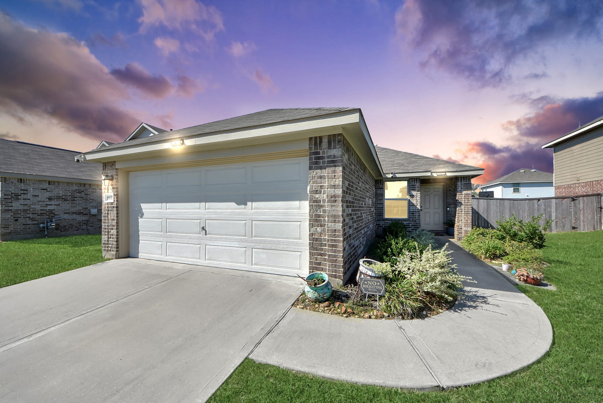 8611 River Crest Drive, Baytown, TX 77521 8611 River Crest Drive, Baytown, TX 77521