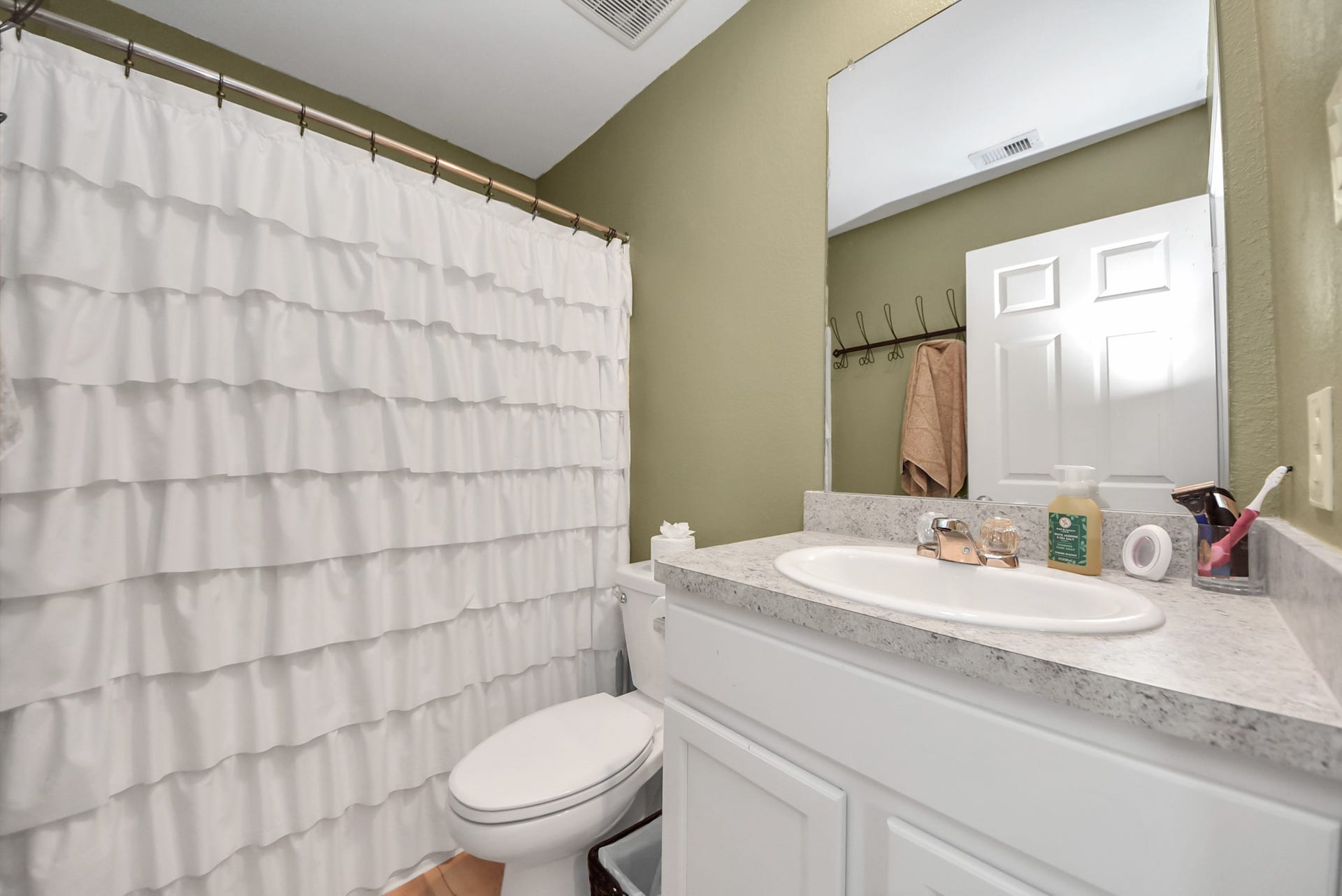 8611 River Crest Drive, Baytown, TX 77521 8611 River Crest Drive, Baytown, TX 77521