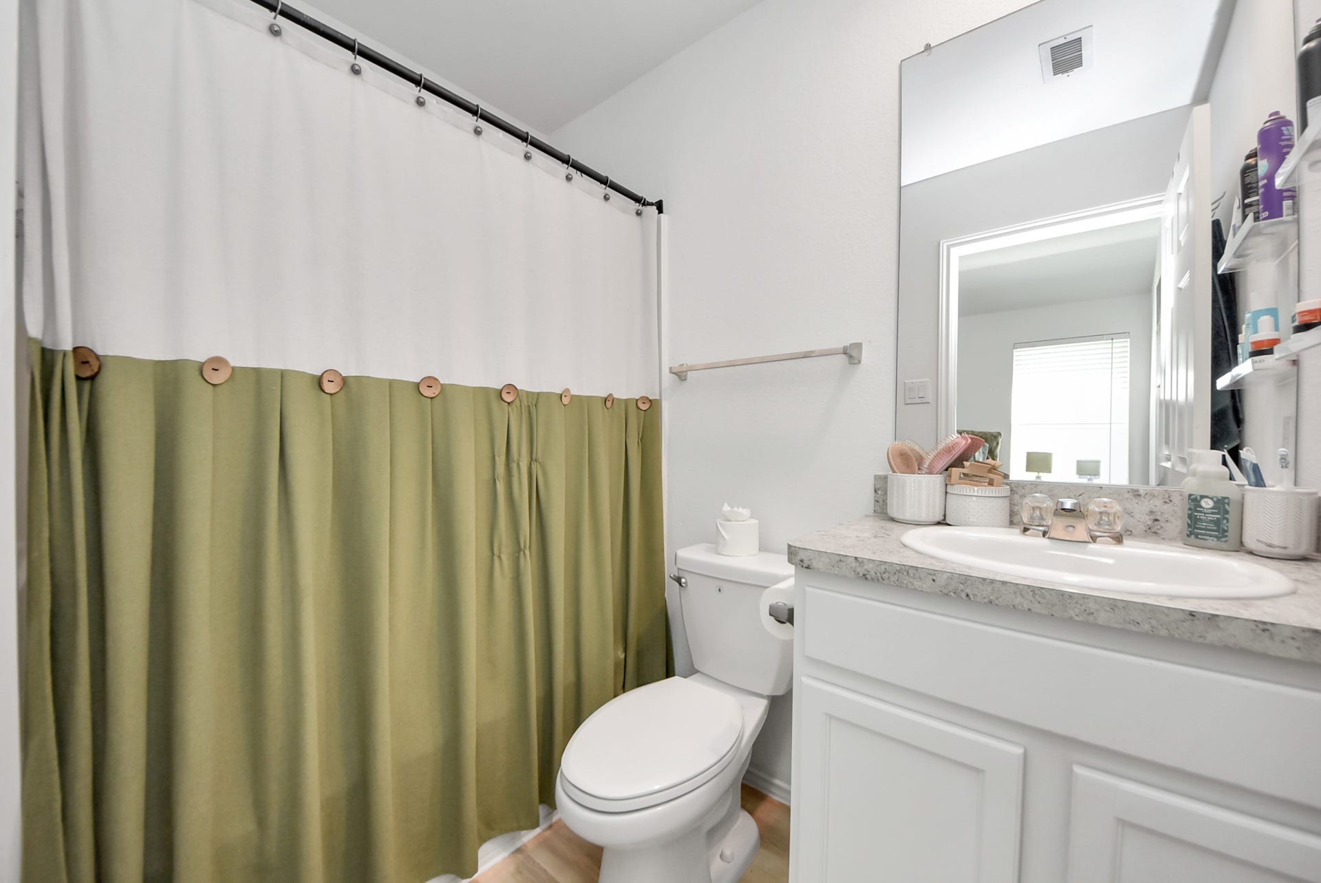 8611 River Crest Drive, Baytown, TX 77521 8611 River Crest Drive, Baytown, TX 77521