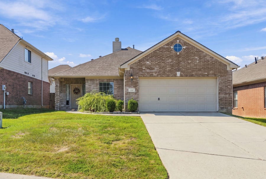 Property photo for 2207 Tarrytown Crossing Drive, Conroe, TX
