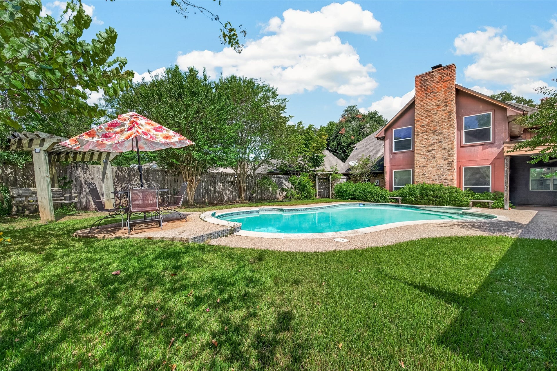 2016 Meadow Lane, Richmond, TX 77469 2016 Meadow Lane, Richmond, TX 77469