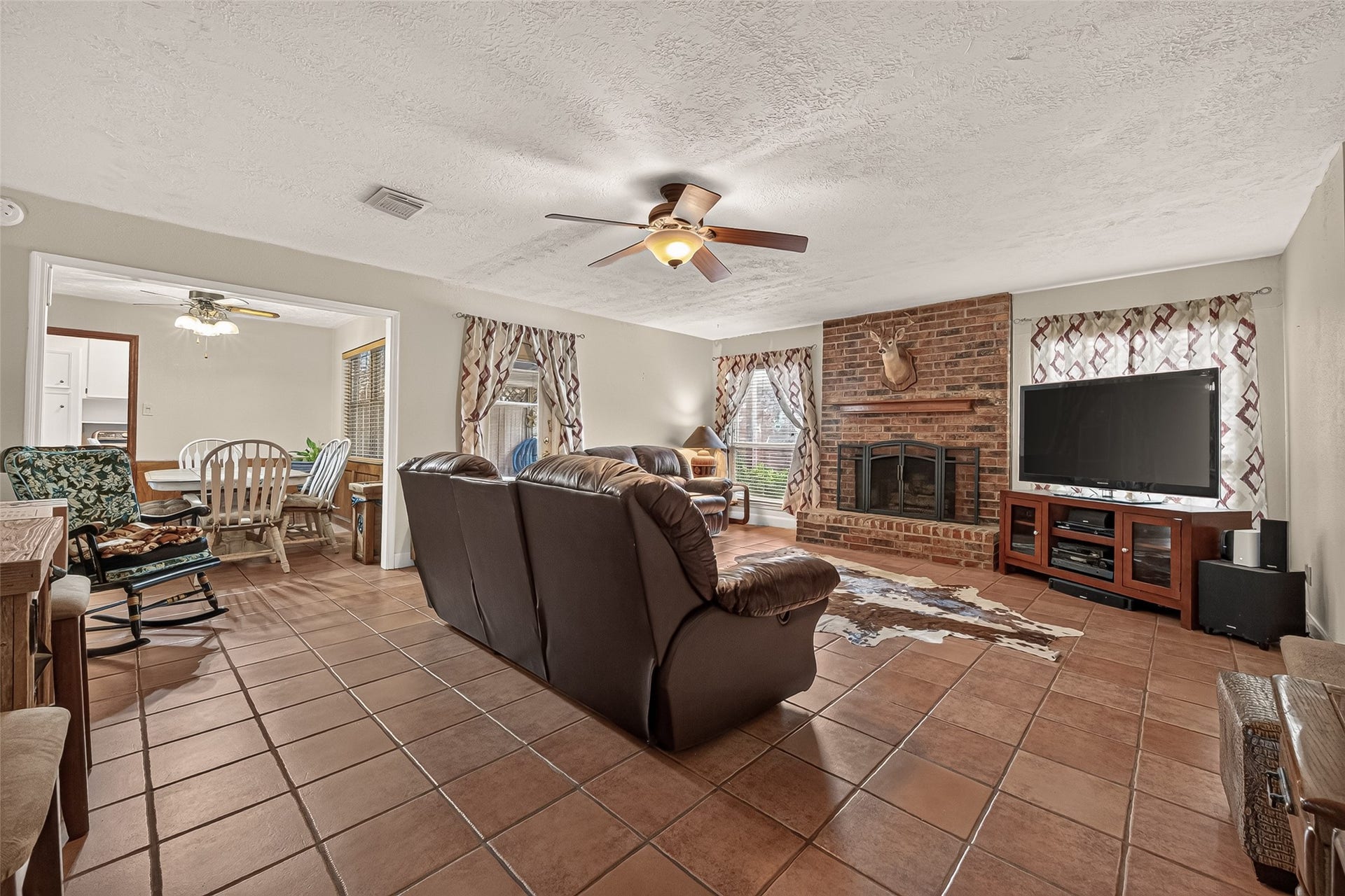 2016 Meadow Lane, Richmond, TX 77469 2016 Meadow Lane, Richmond, TX 77469