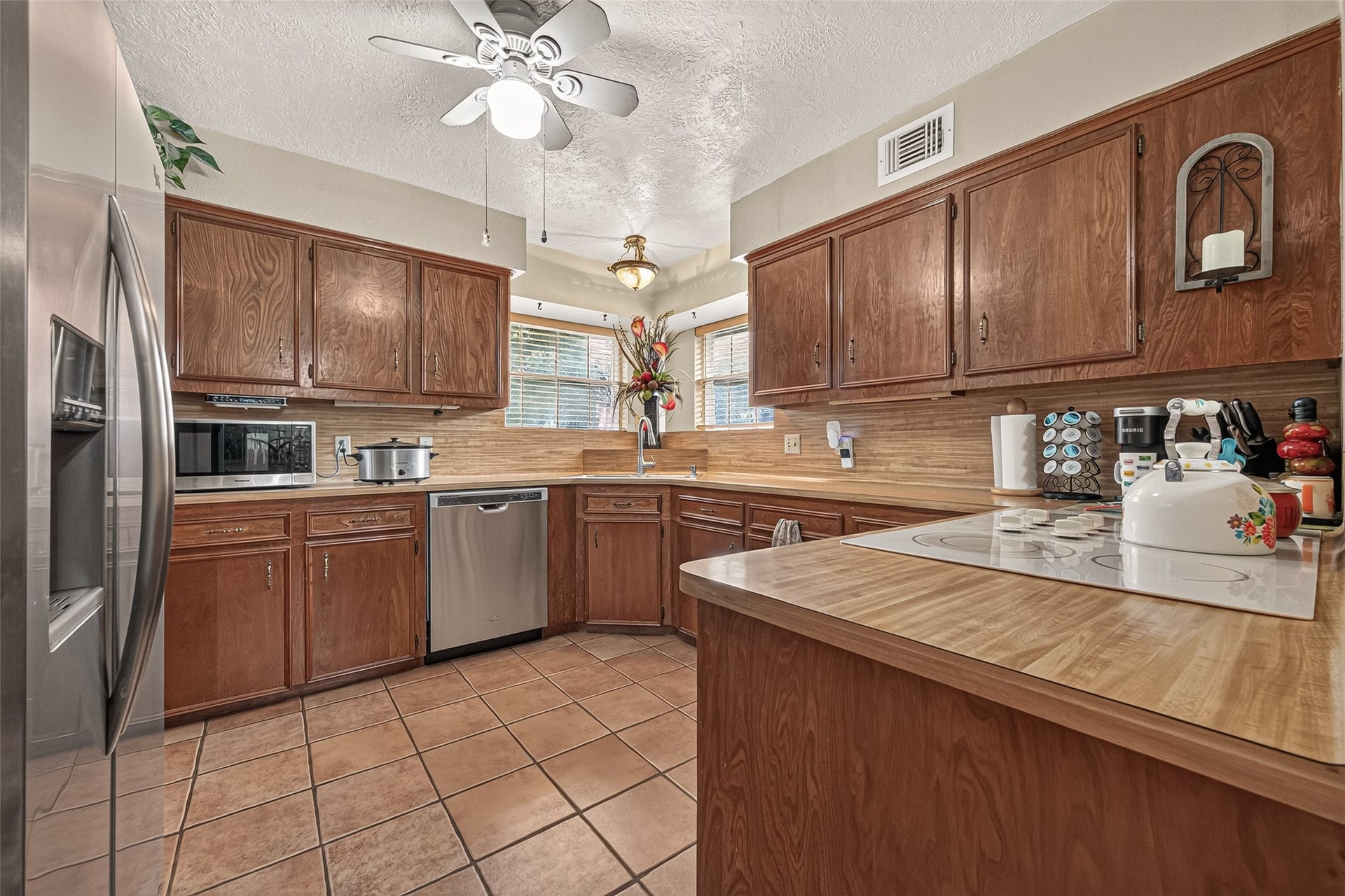 2016 Meadow Lane, Richmond, TX 77469 2016 Meadow Lane, Richmond, TX 77469