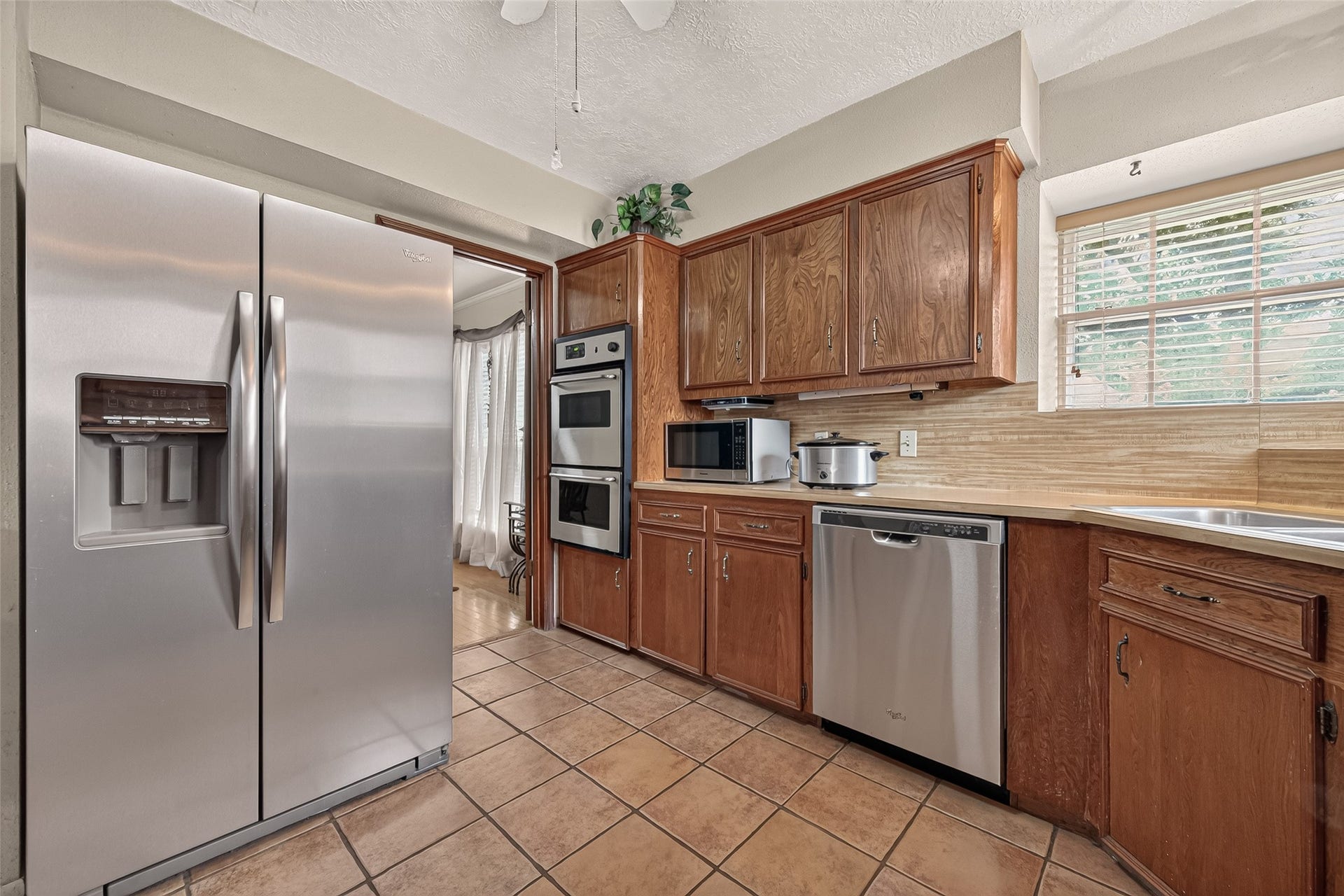 2016 Meadow Lane, Richmond, TX 77469 2016 Meadow Lane, Richmond, TX 77469