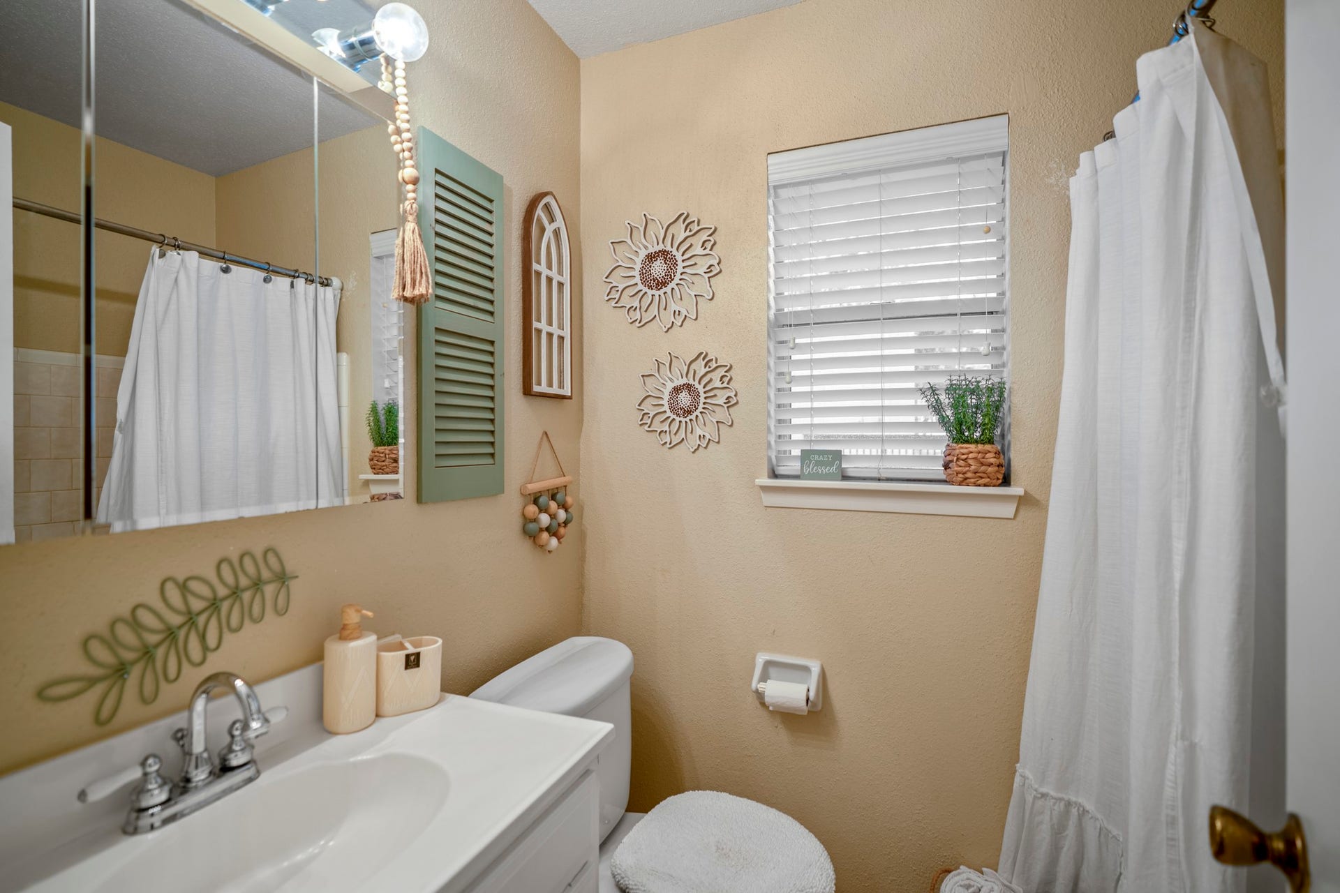 2001 Northshore Drive, Conroe, TX 77304