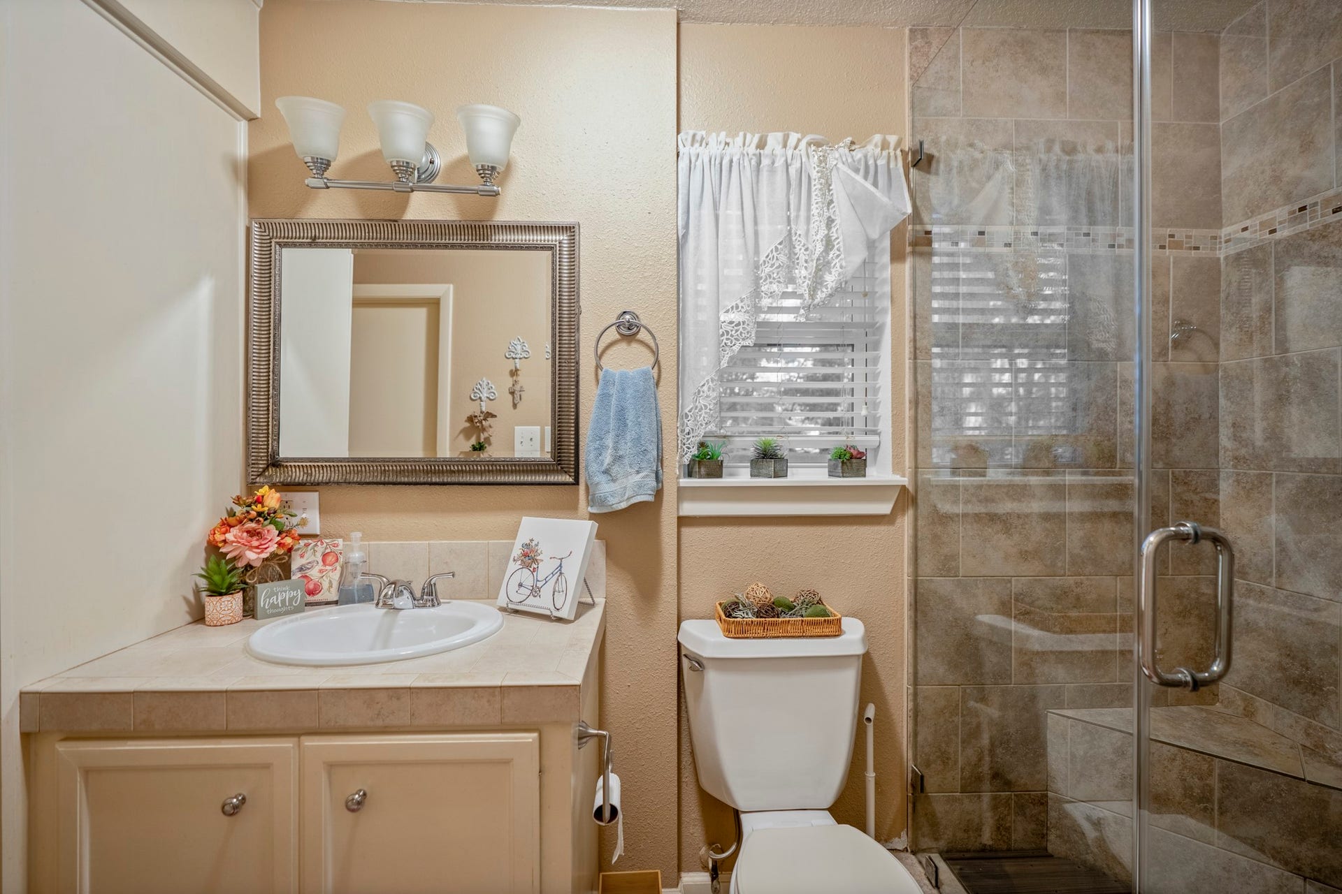 2001 Northshore Drive, Conroe, TX 77304