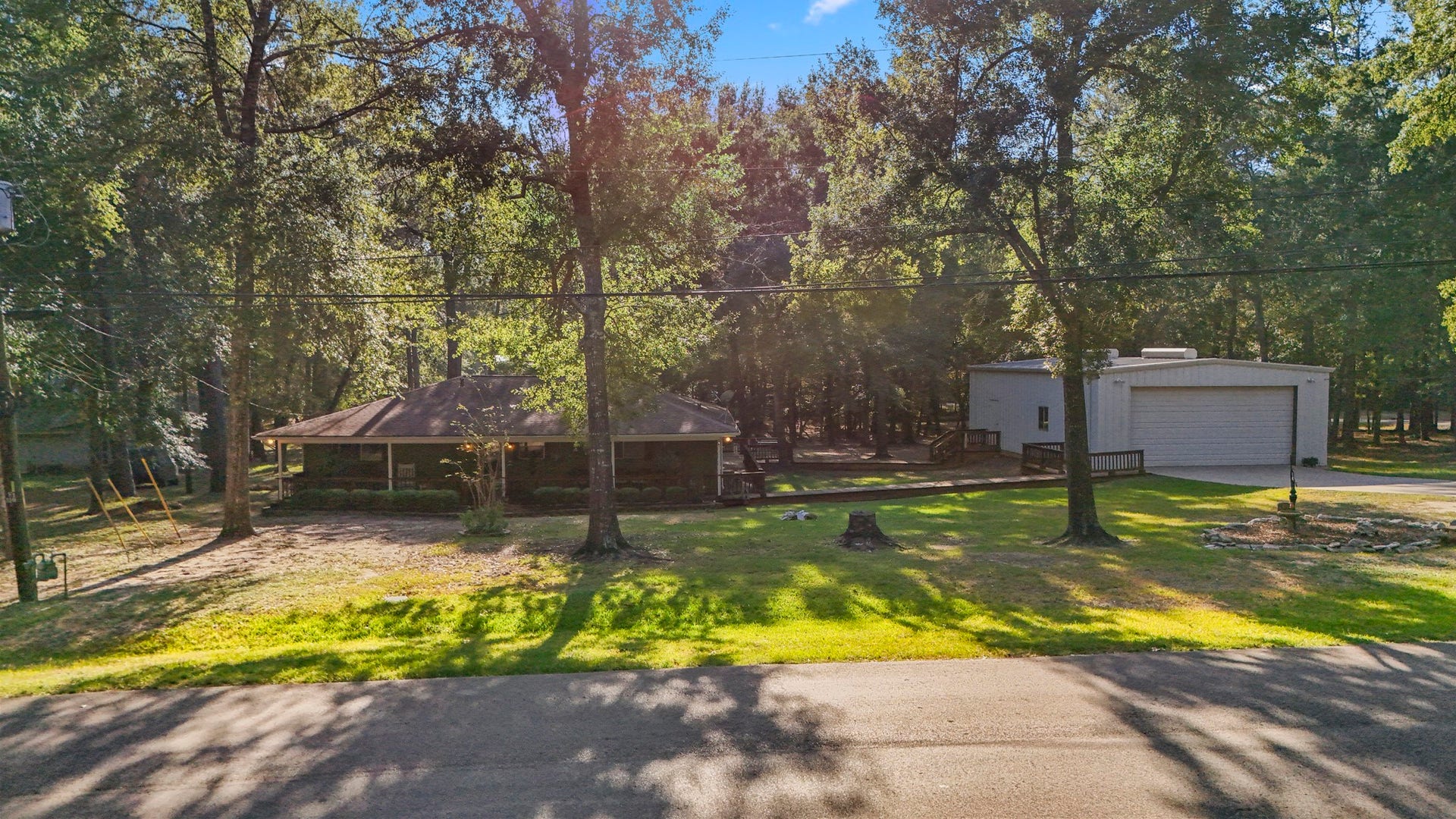 2001 Northshore Drive, Conroe, TX 77304