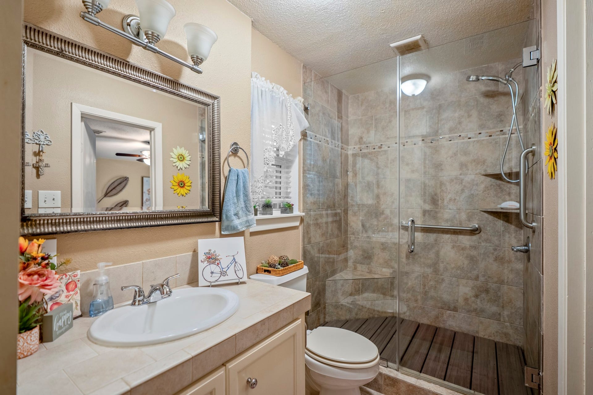 2001 Northshore Drive, Conroe, TX 77304