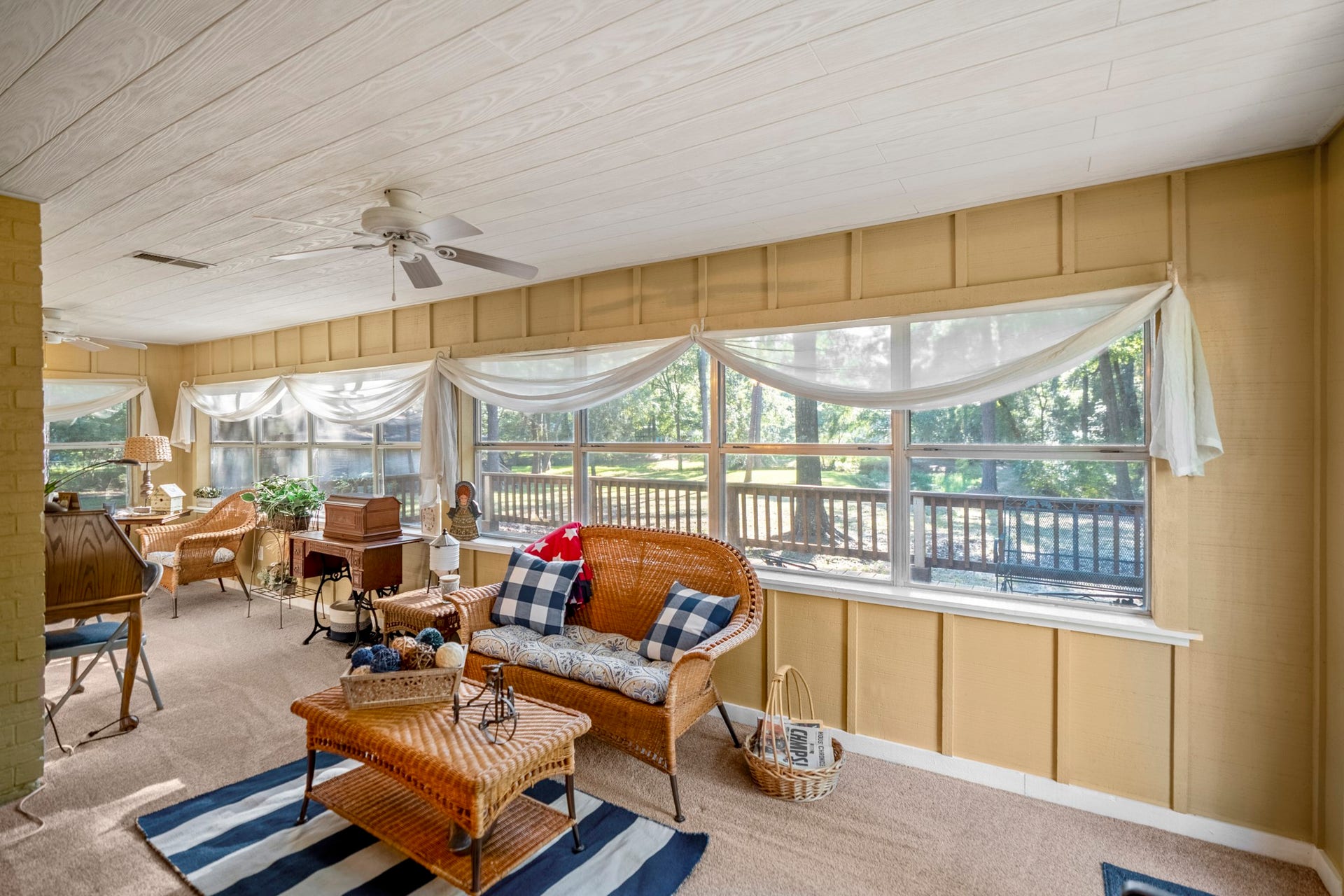 2001 Northshore Drive, Conroe, TX 77304