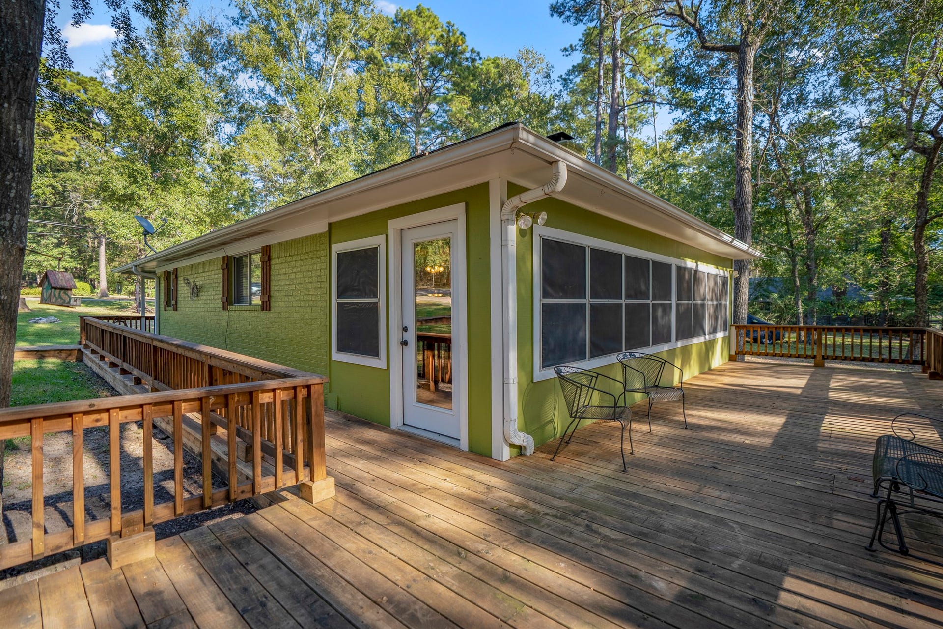 2001 Northshore Drive, Conroe, TX 77304