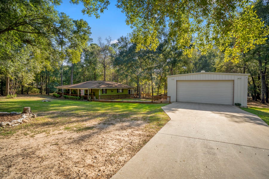 Property photo for 2001 Northshore Drive, Conroe, TX