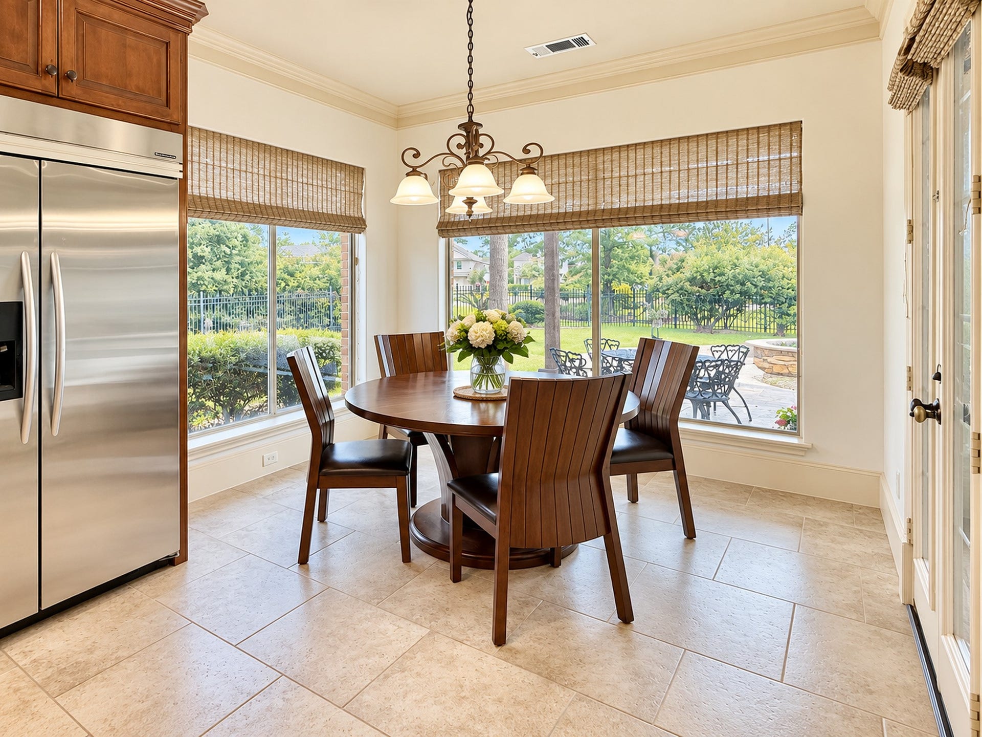 25207 Hideaway Run Drive, Spring, TX 77389 Love this Large SS Refrigerator!