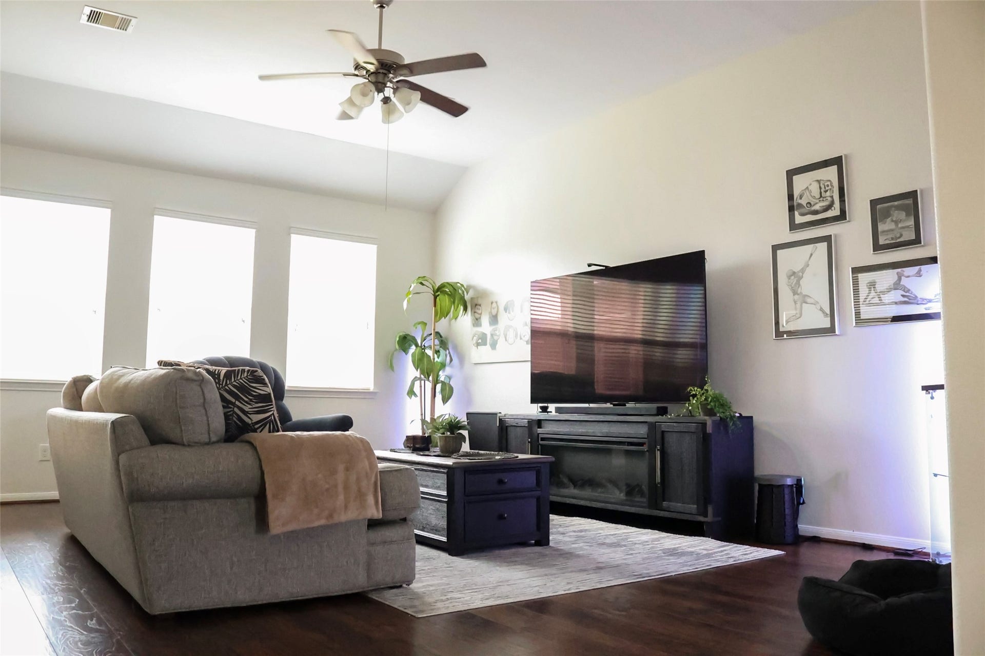4703 N Bella Court, Alvin, TX 77511 4703 N Bella Court, Alvin, TX 77511