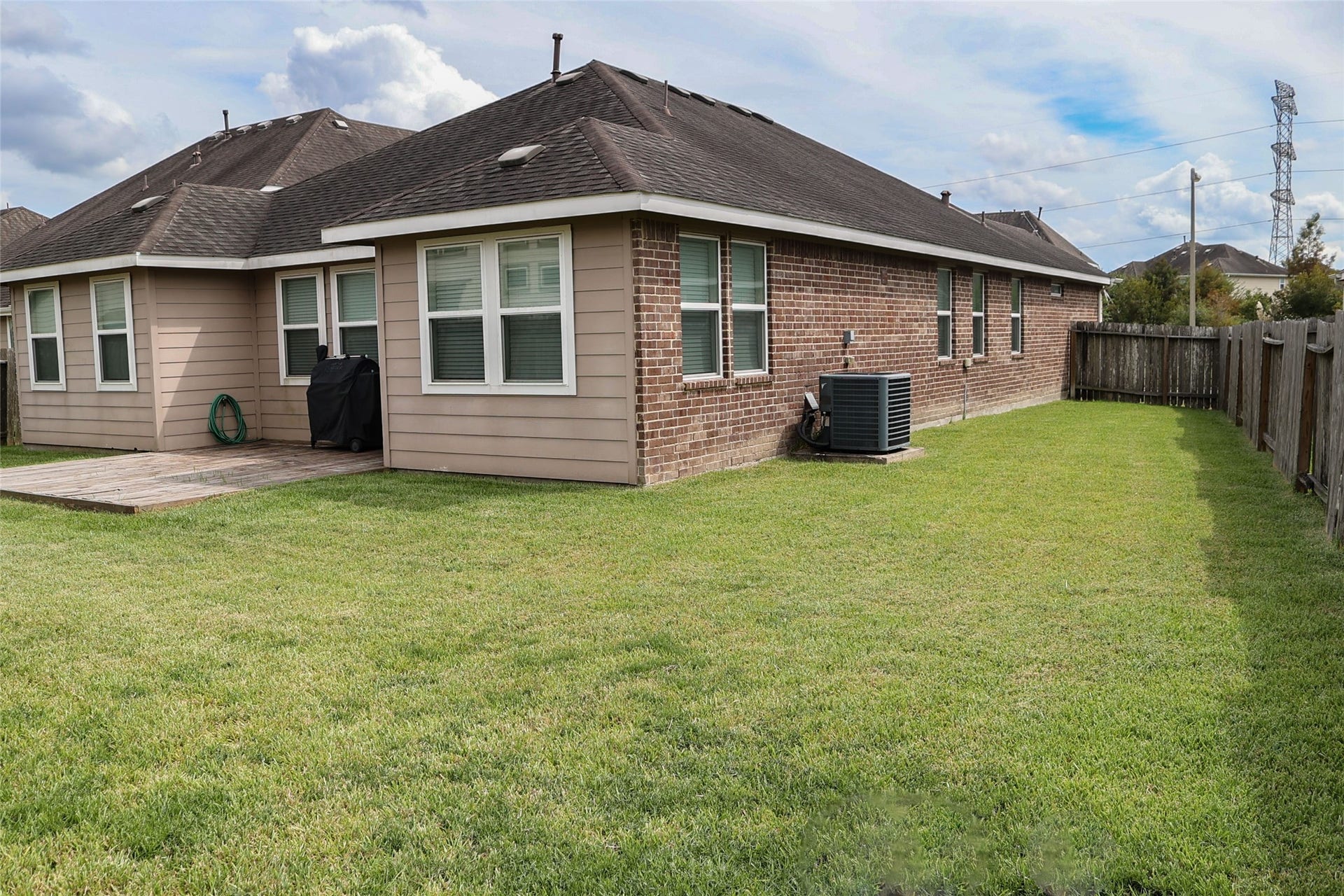 4703 N Bella Court, Alvin, TX 77511 4703 N Bella Court, Alvin, TX 77511