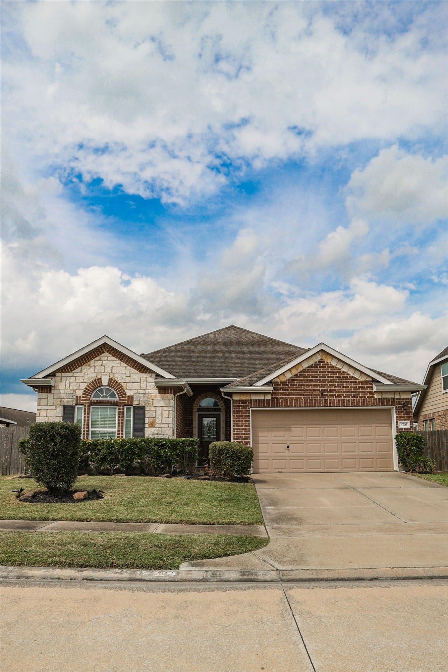 4703 N Bella Court, Alvin, TX 77511 4703 N Bella Court, Alvin, TX 77511