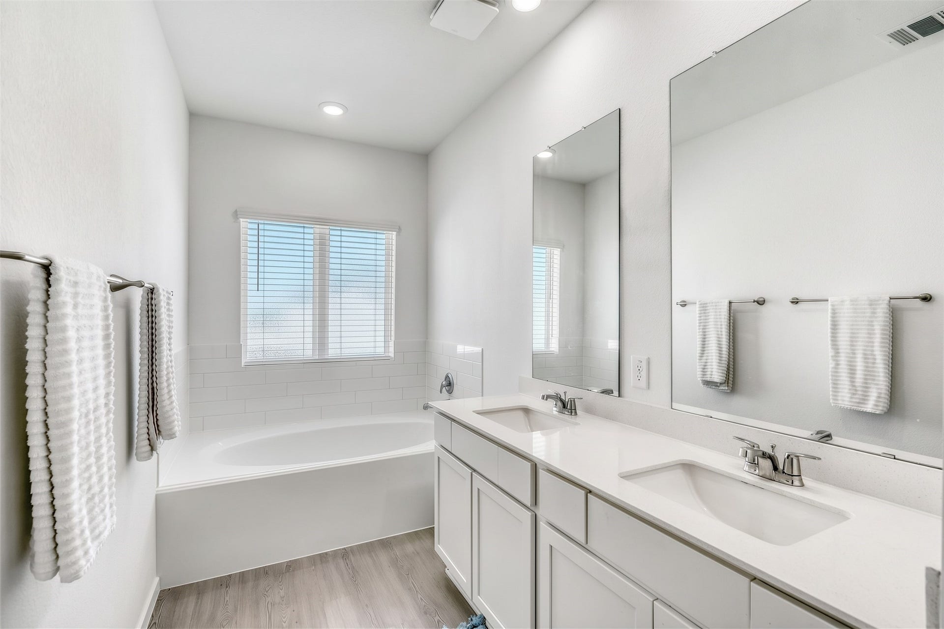 2160 Salinas Drive, Rosharon, TX 77583